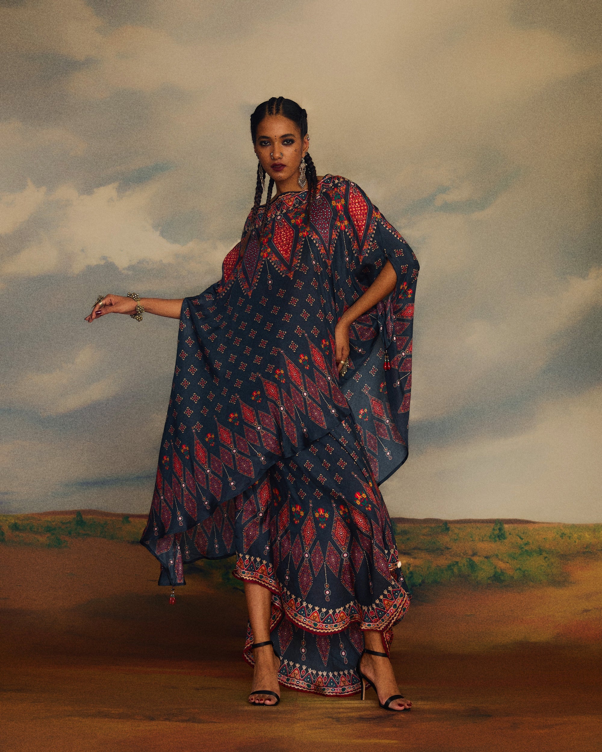Kutch : Kamini - Charcoal