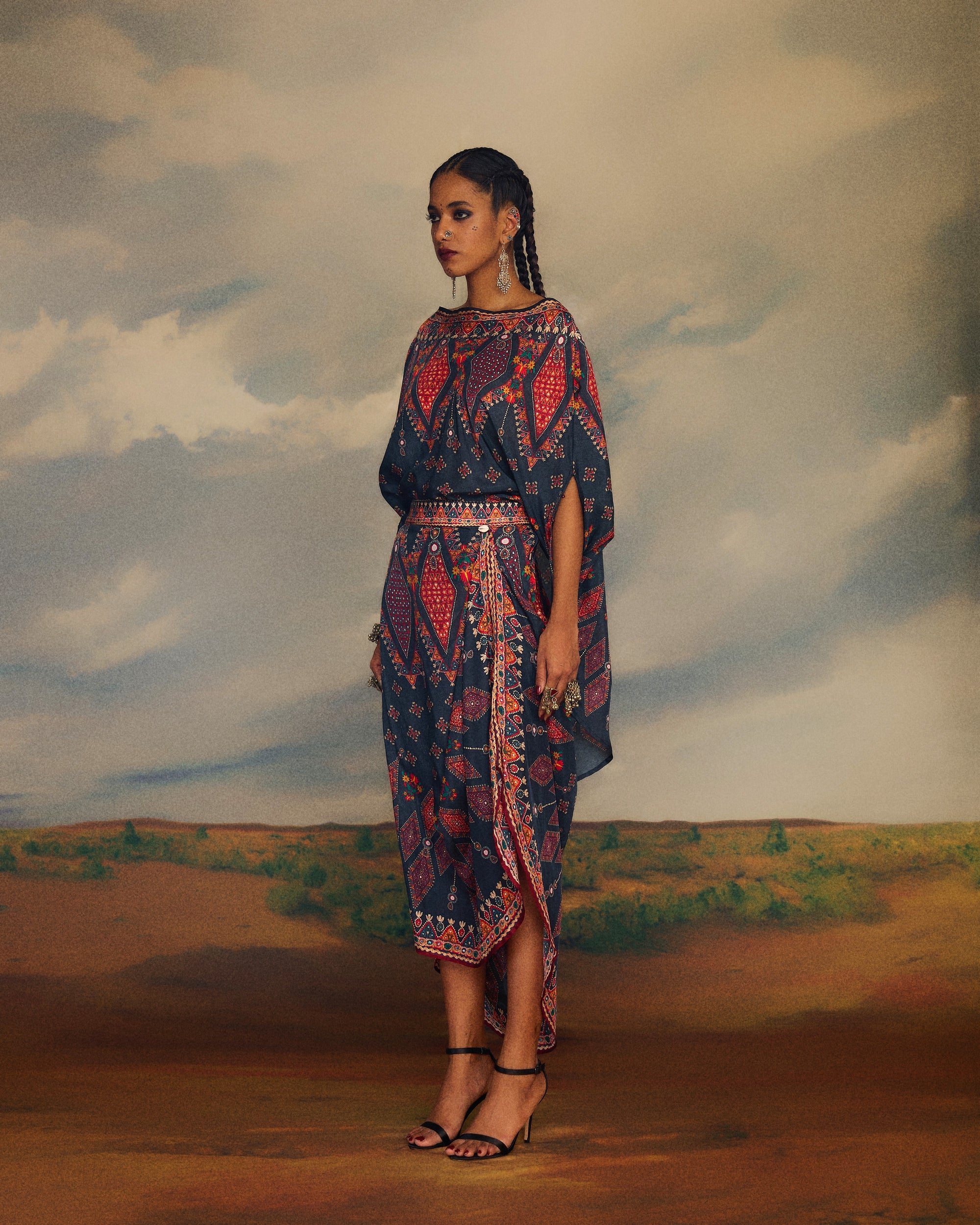 Kutch : Kamini - Charcoal