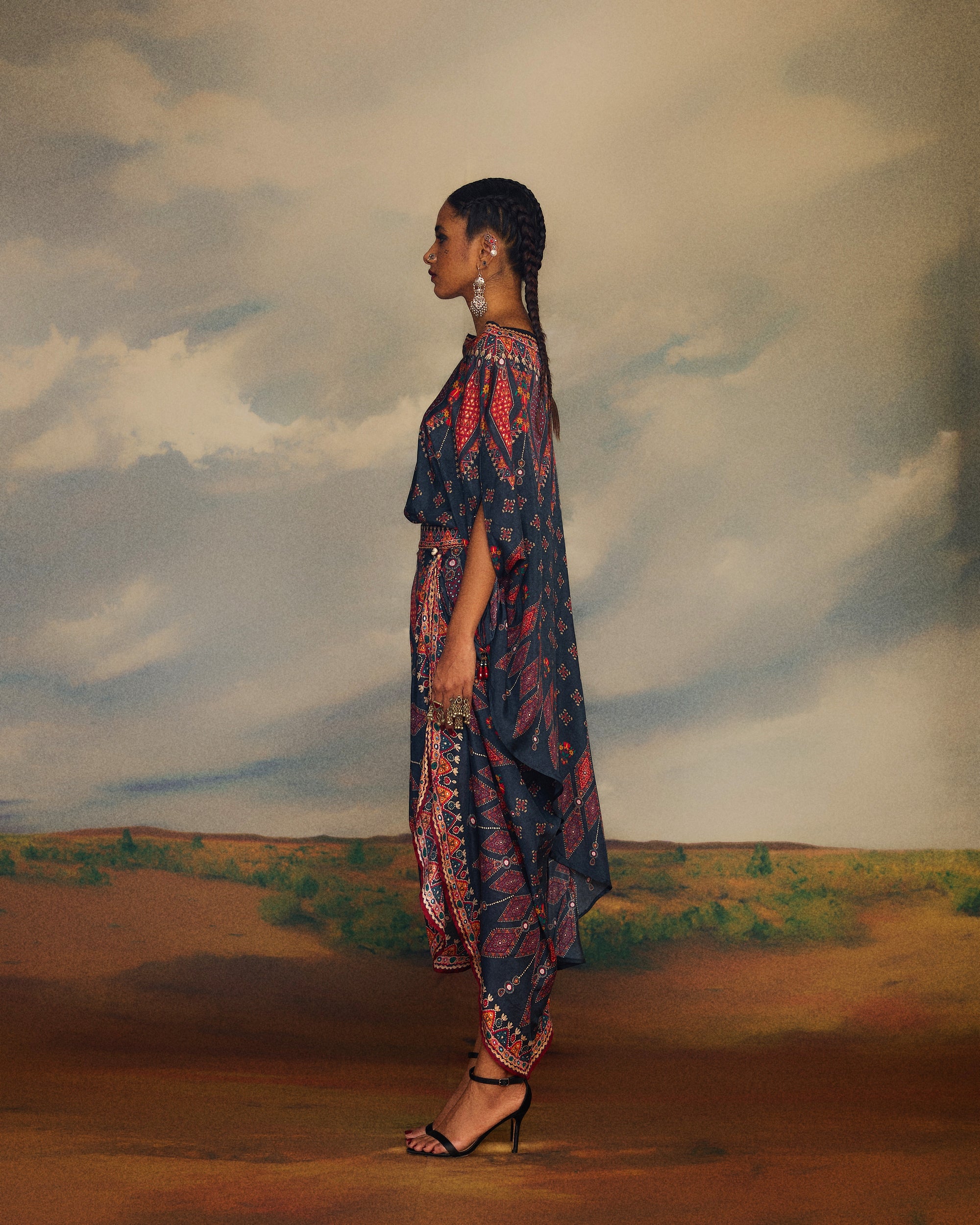 Kutch : Kamini - Charcoal