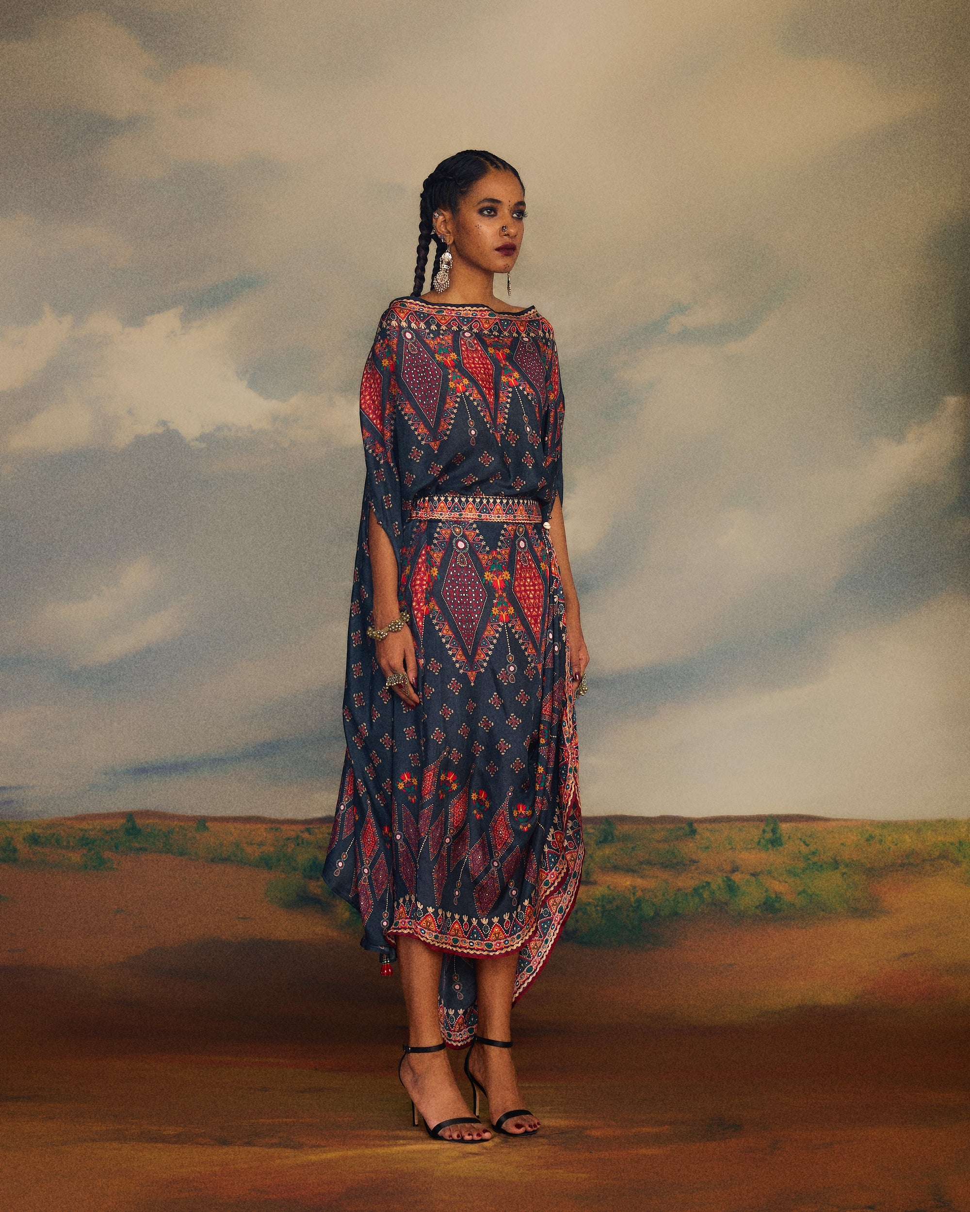 Kutch : Kamini - Charcoal