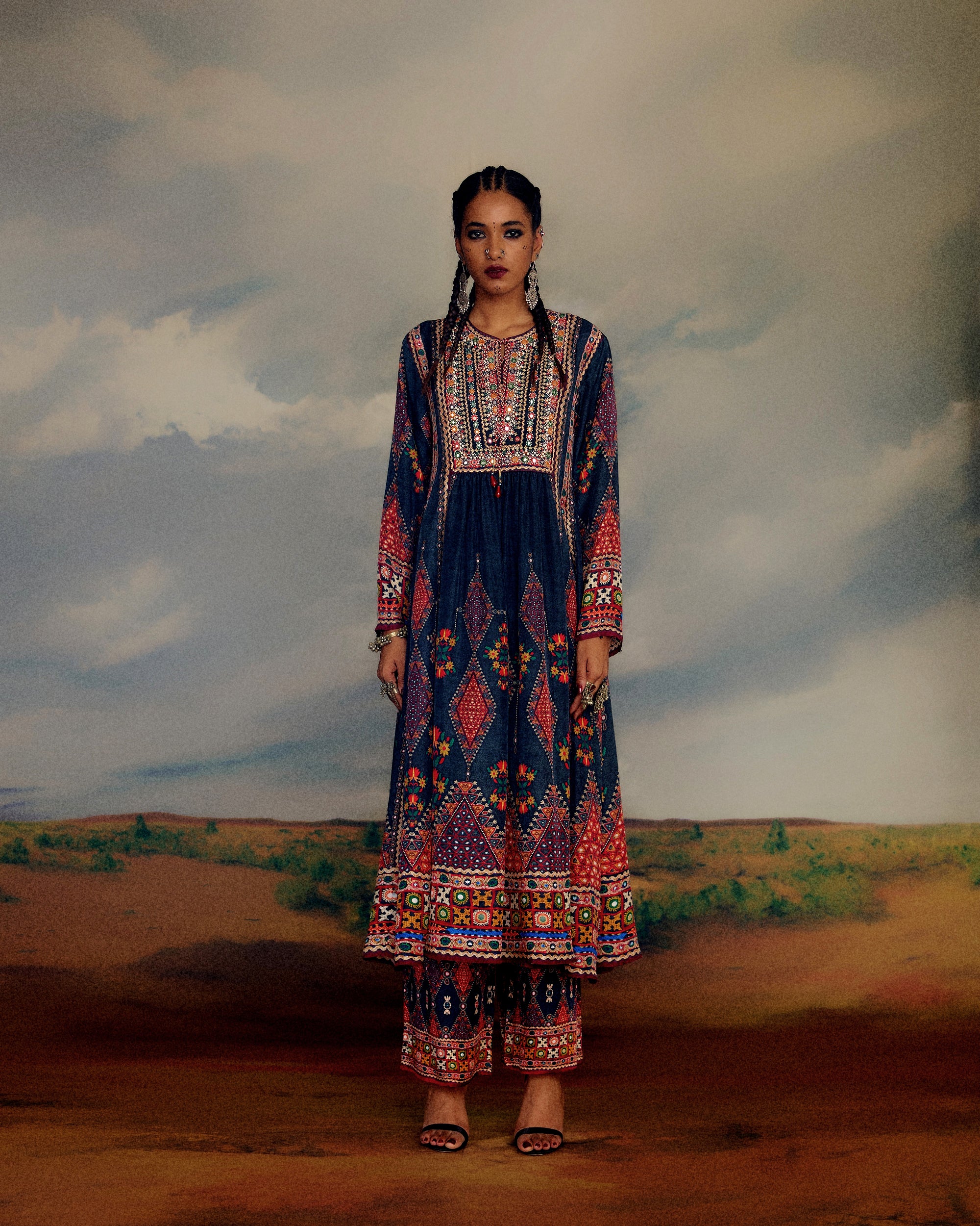 Kutch : Anisha - Charcoal