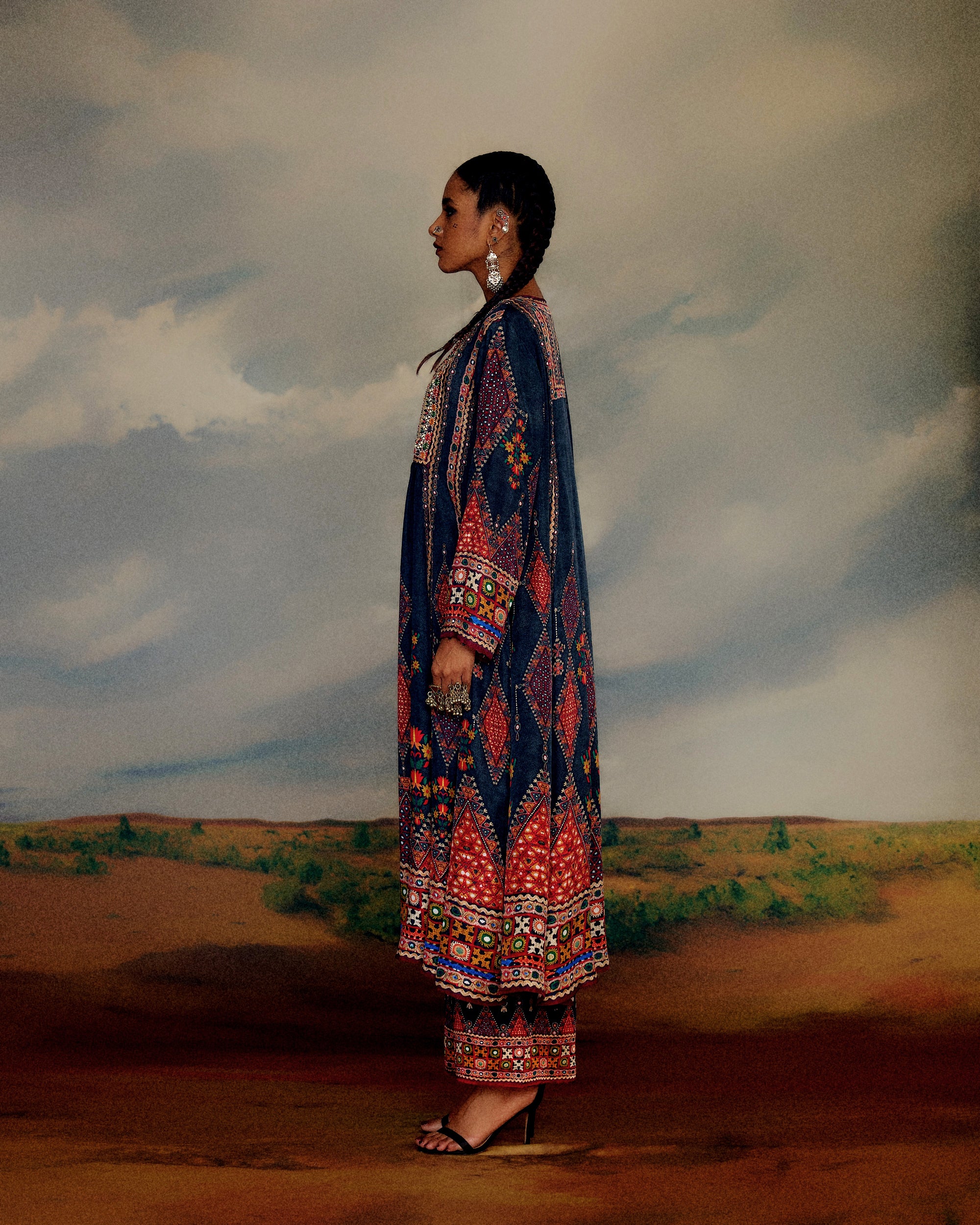Kutch : Anisha - Charcoal