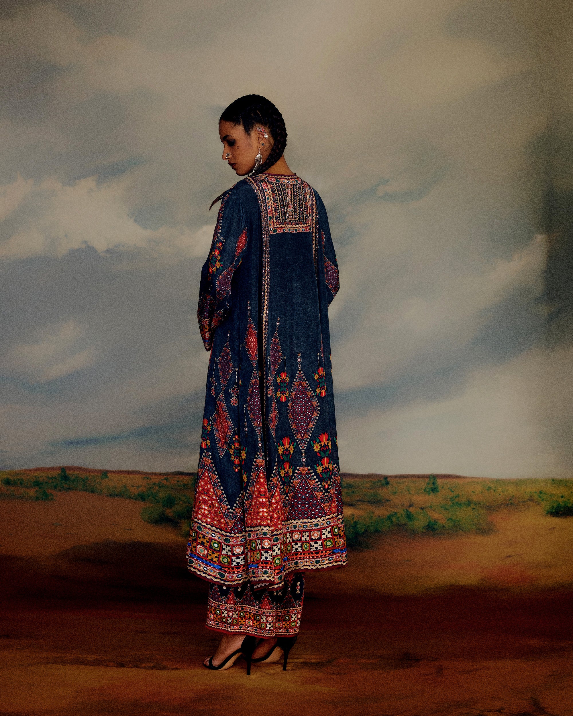 Kutch : Anisha - Charcoal