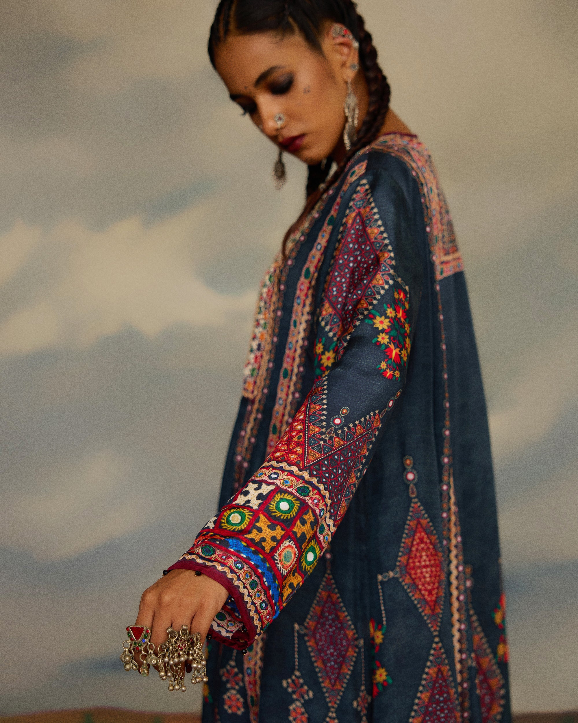 Kutch : Anisha - Charcoal