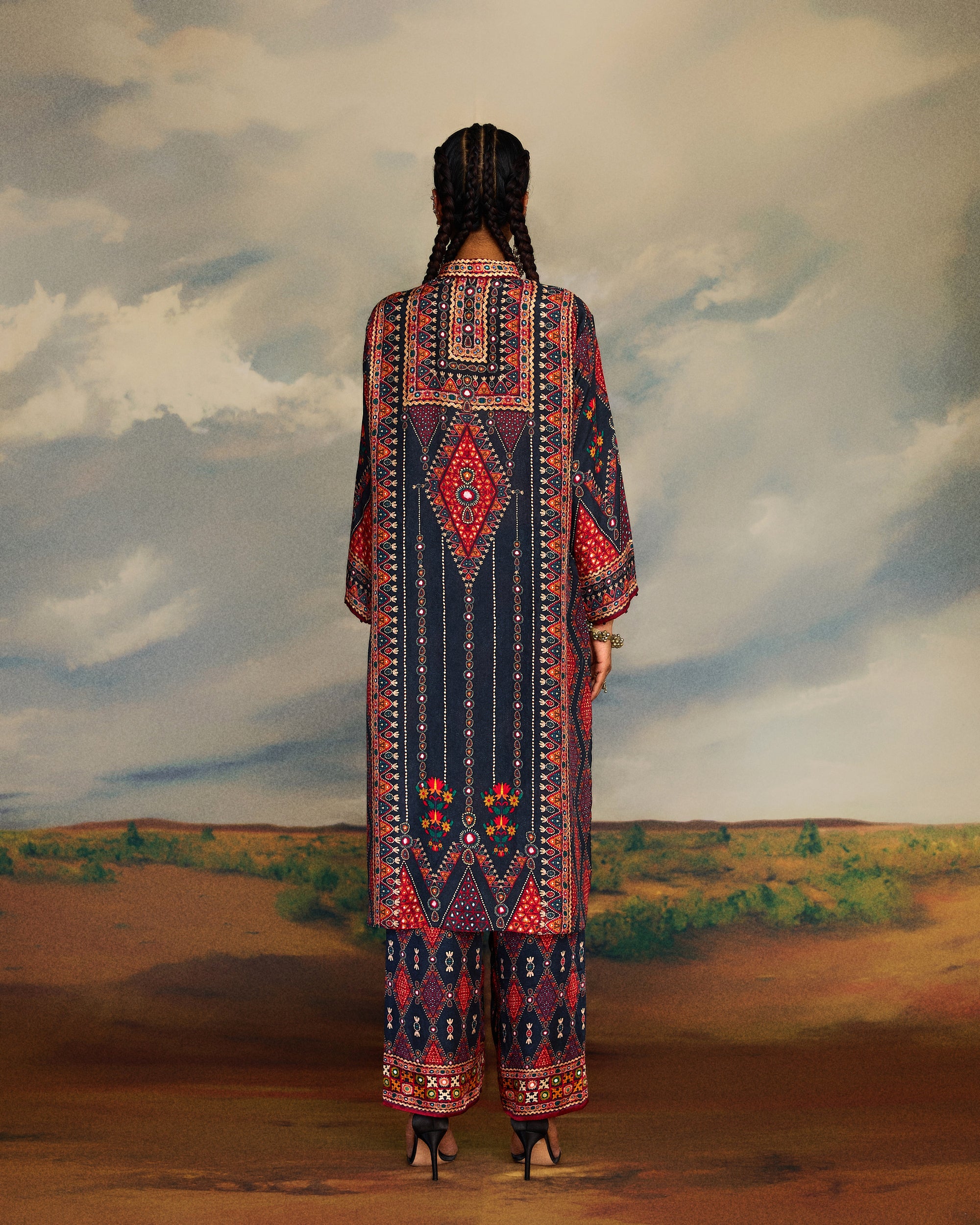 Kutch : Baaka - Charcoal