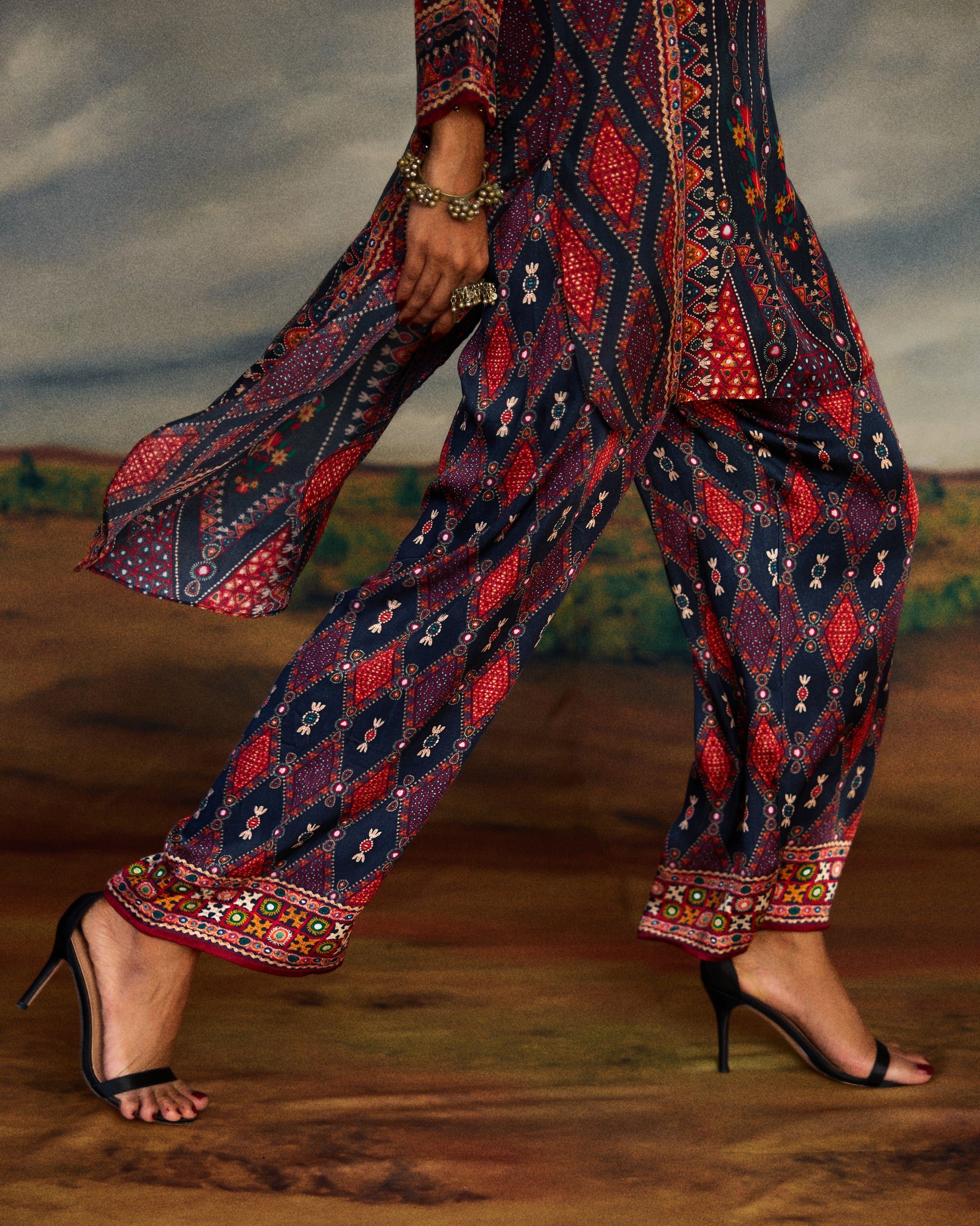 Kutch : Baaka - Charcoal