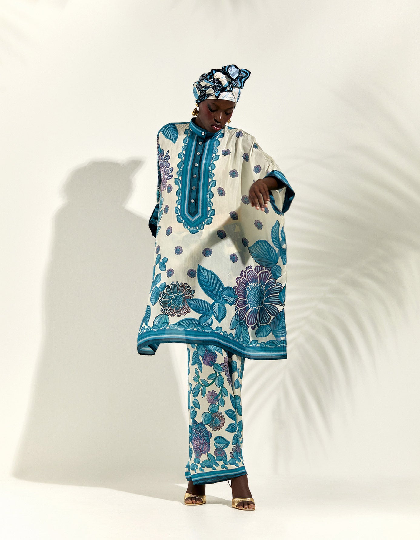 Jamaica : Chanel 36" - Ivory/Blue