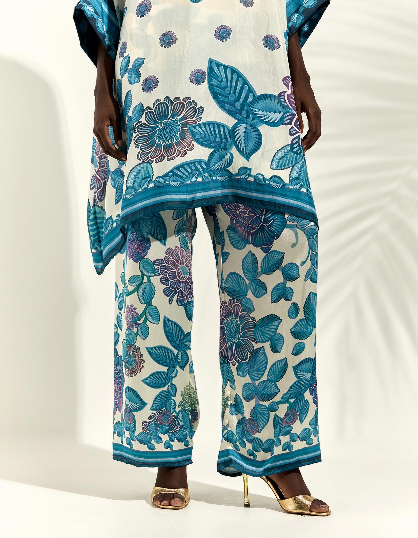 Jamaica : Chanel 36" - Ivory/Blue