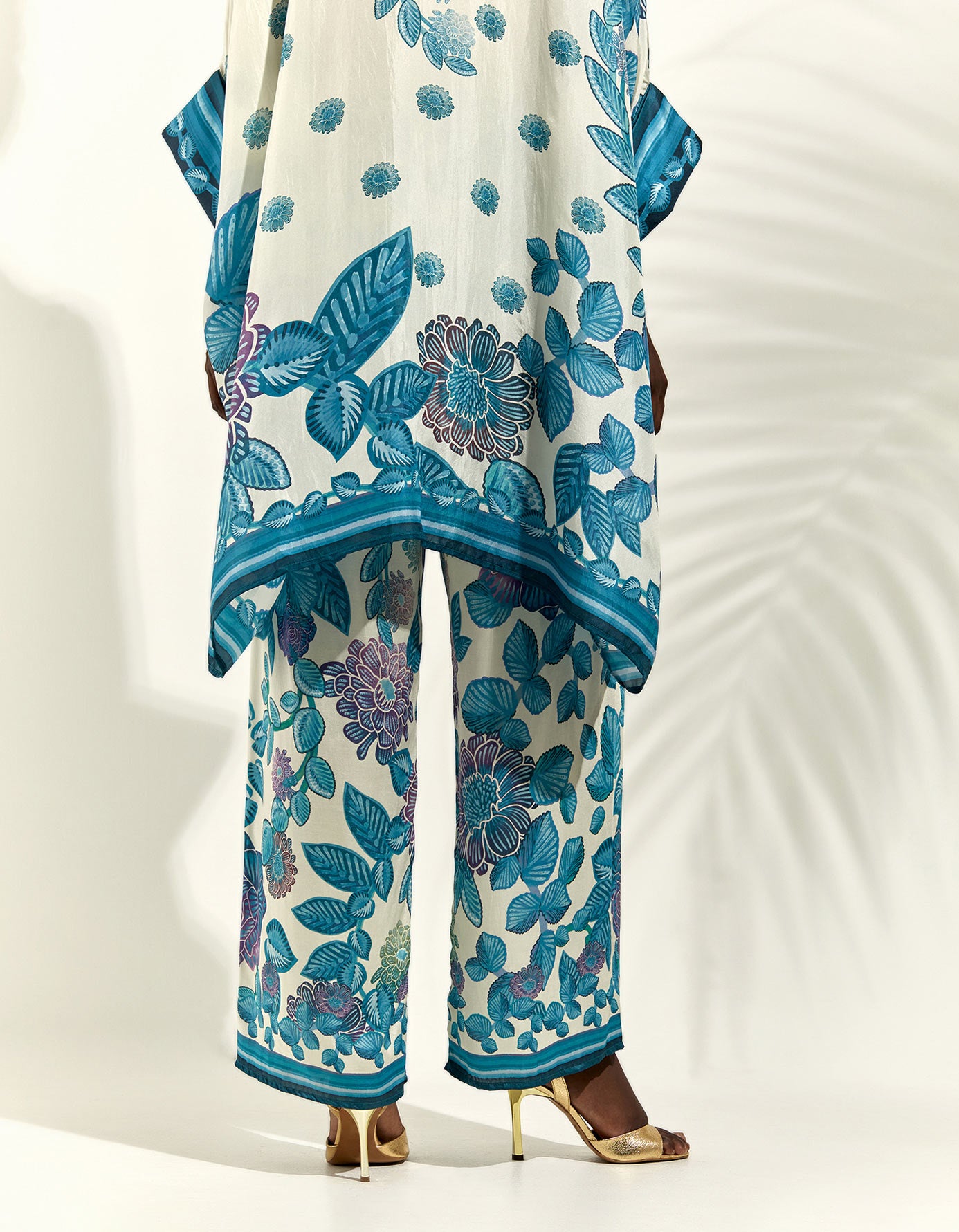 Jamaica : Chanel 36" - Ivory/Blue