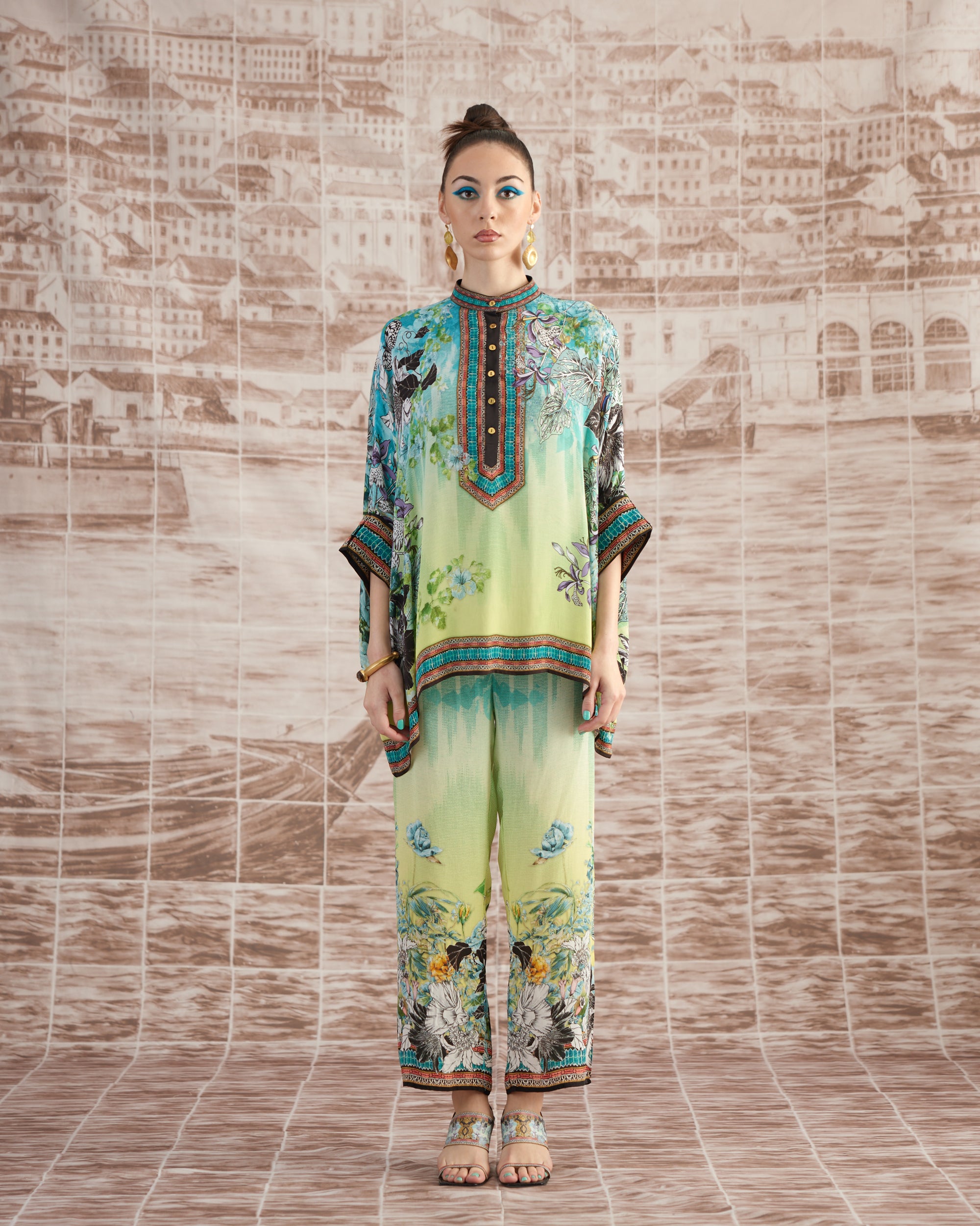 Love in Portofino (Maldives) : Chanel - Aqua/Lime