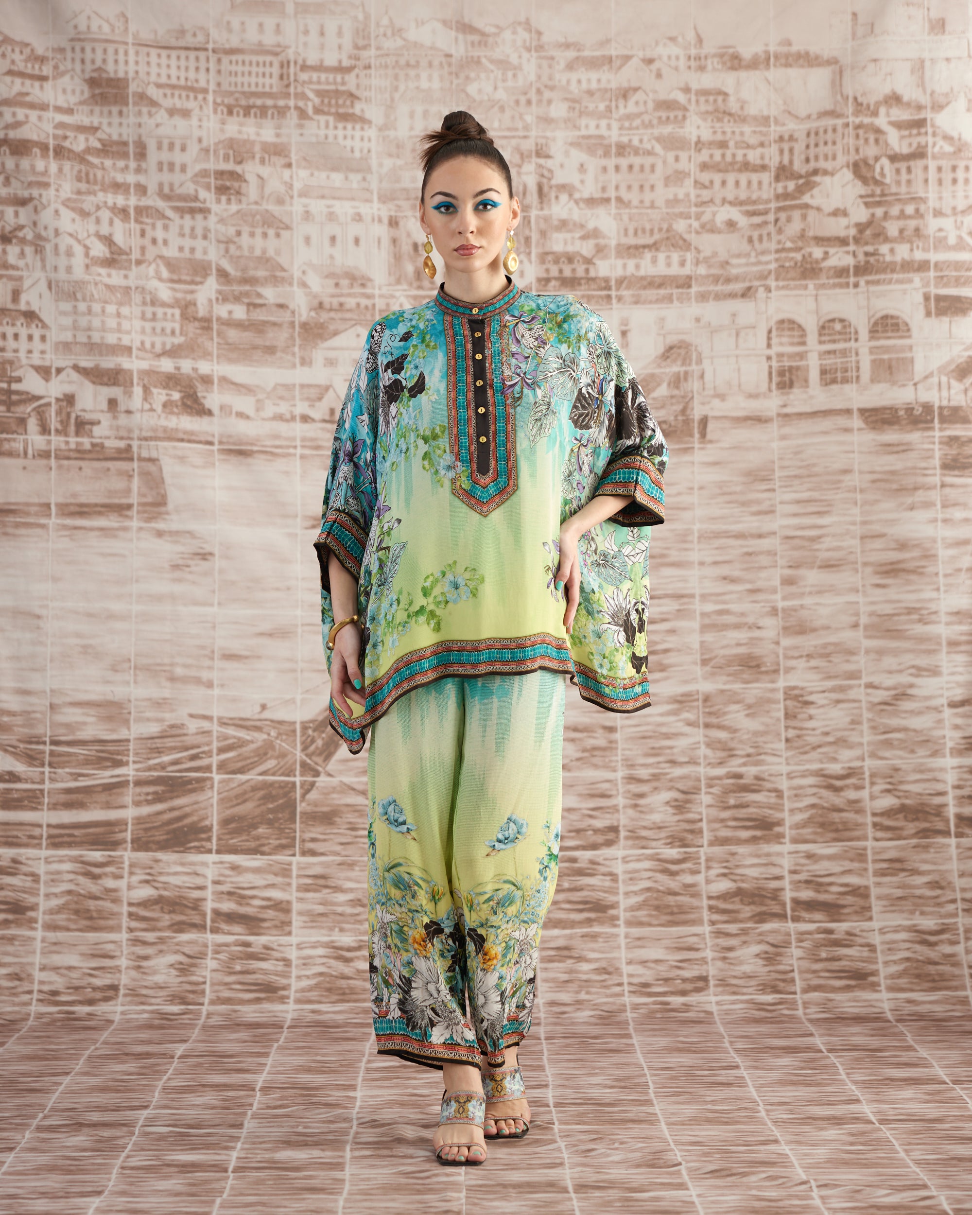 Love in Portofino (Maldives) : Chanel - Aqua/Lime