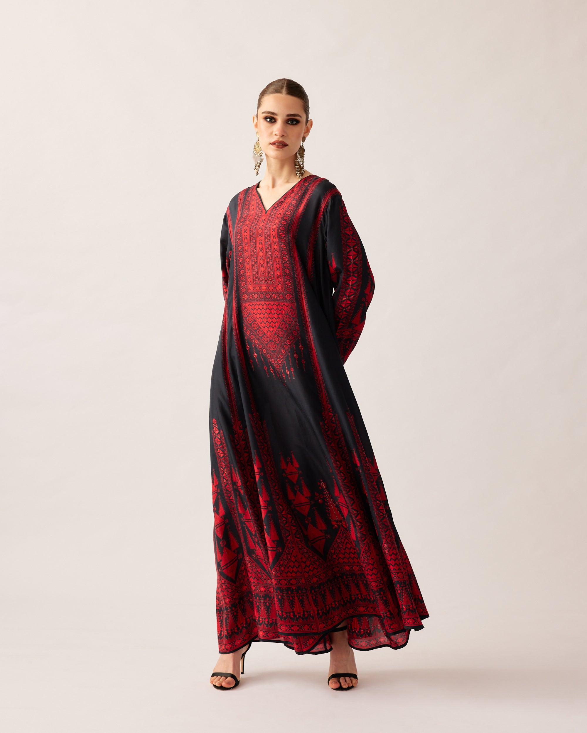 Bukhara : Adavi - Black/Red