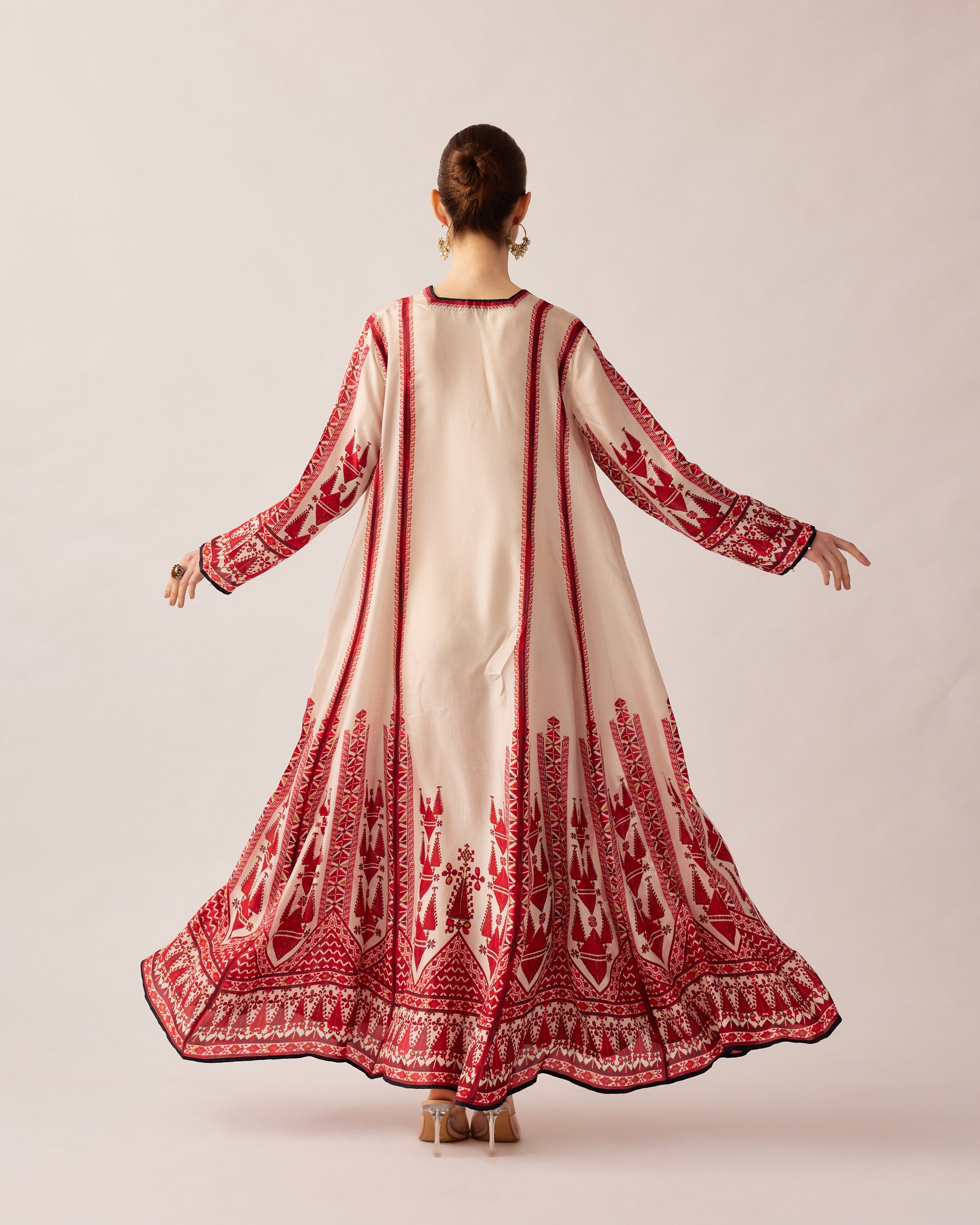 Bukhara : Adavi - Ivory/Red