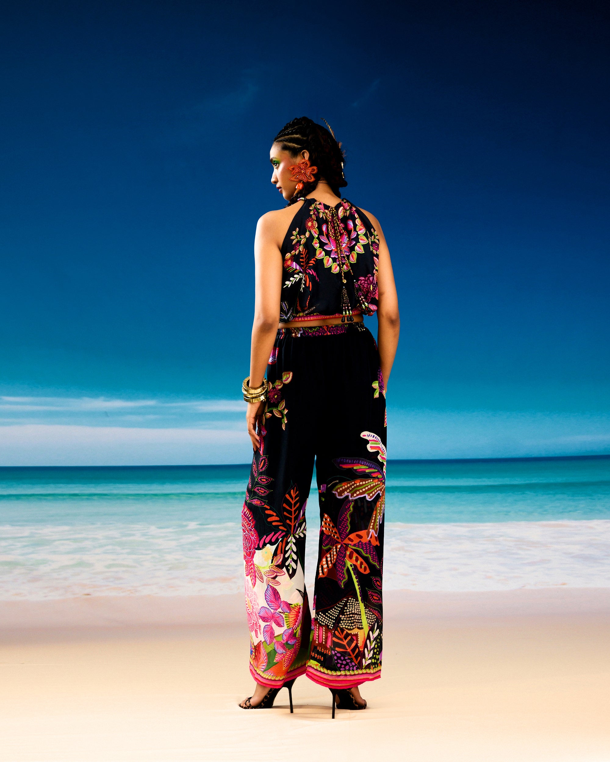 Jamaica : Chandani/Gulbano - Ivory/black