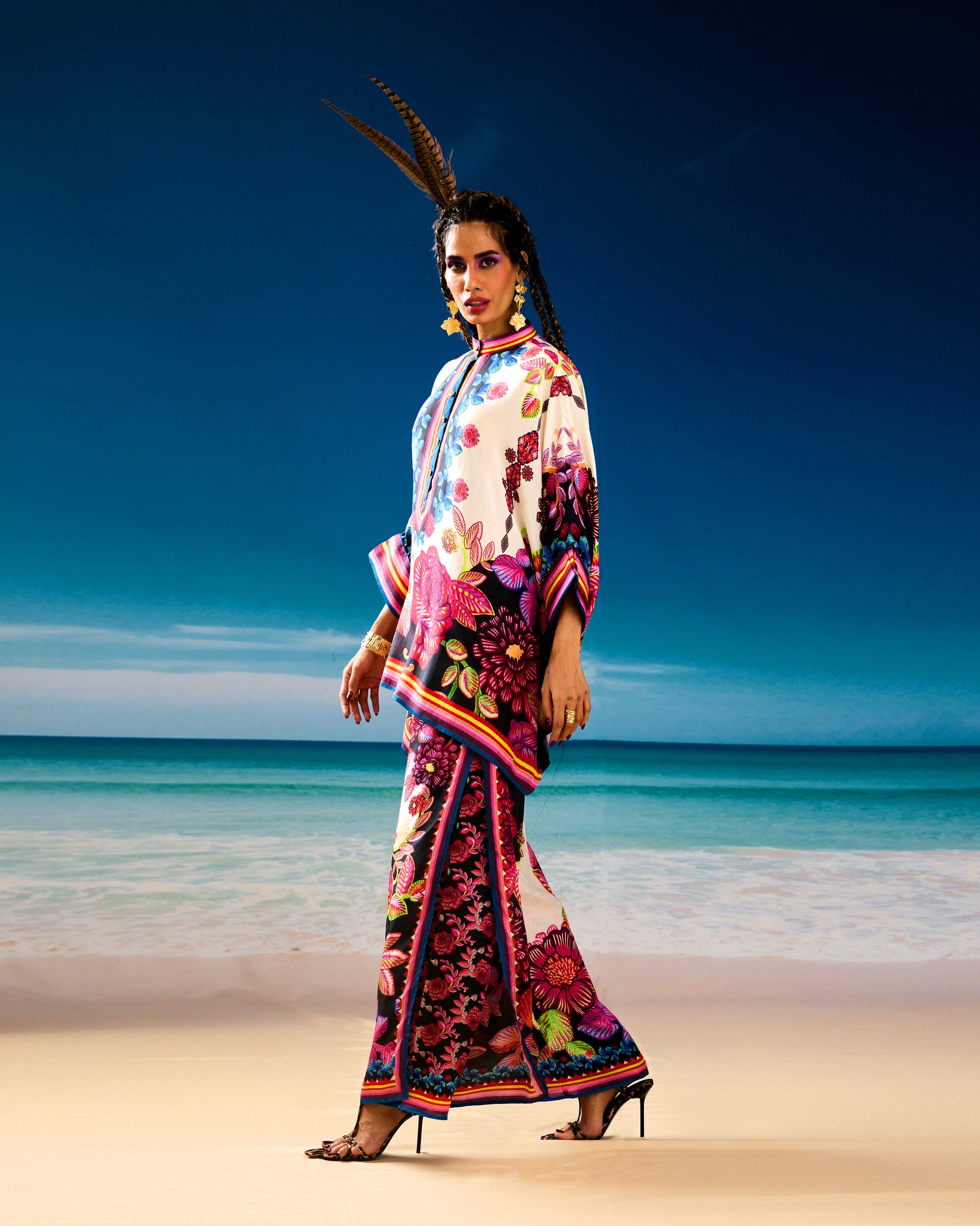 Jamaica : Chanel/Gloria - Ivory/Black