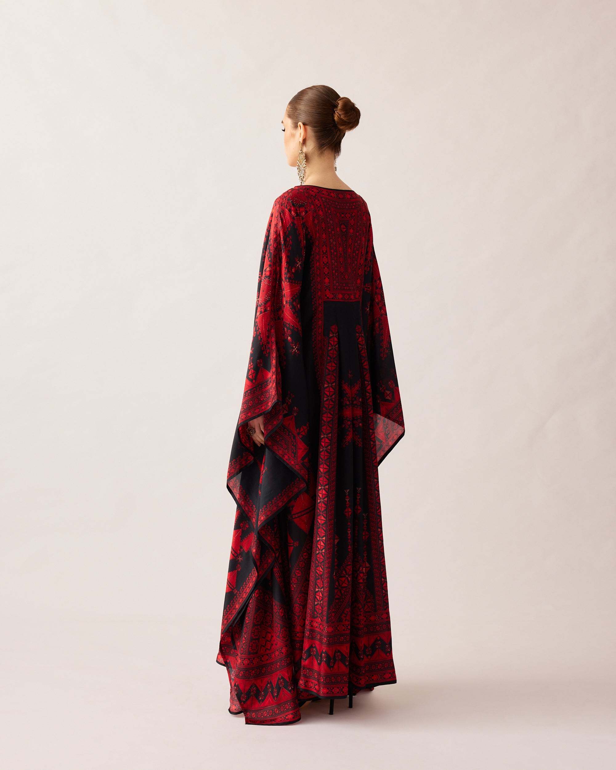 Bukhara : Yolanda - Black/Red
