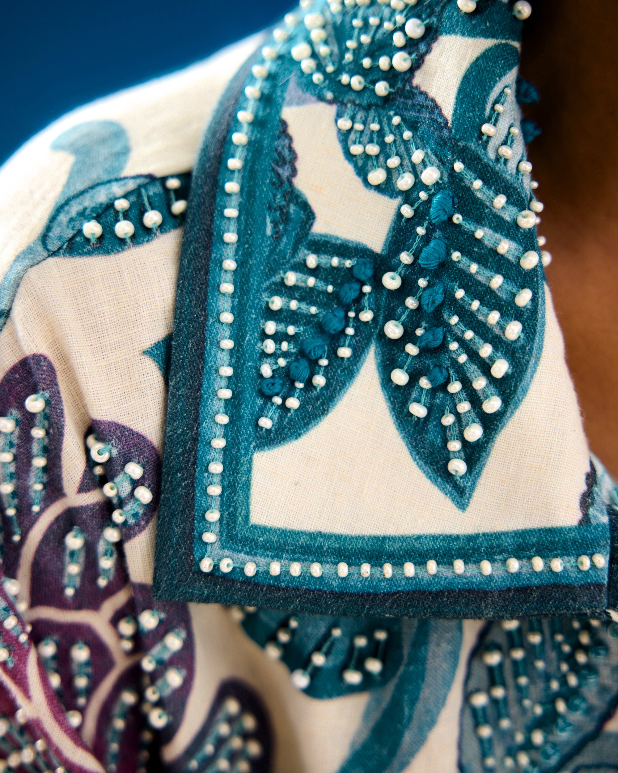 Jamaica : Brianna - Ivory/Blue