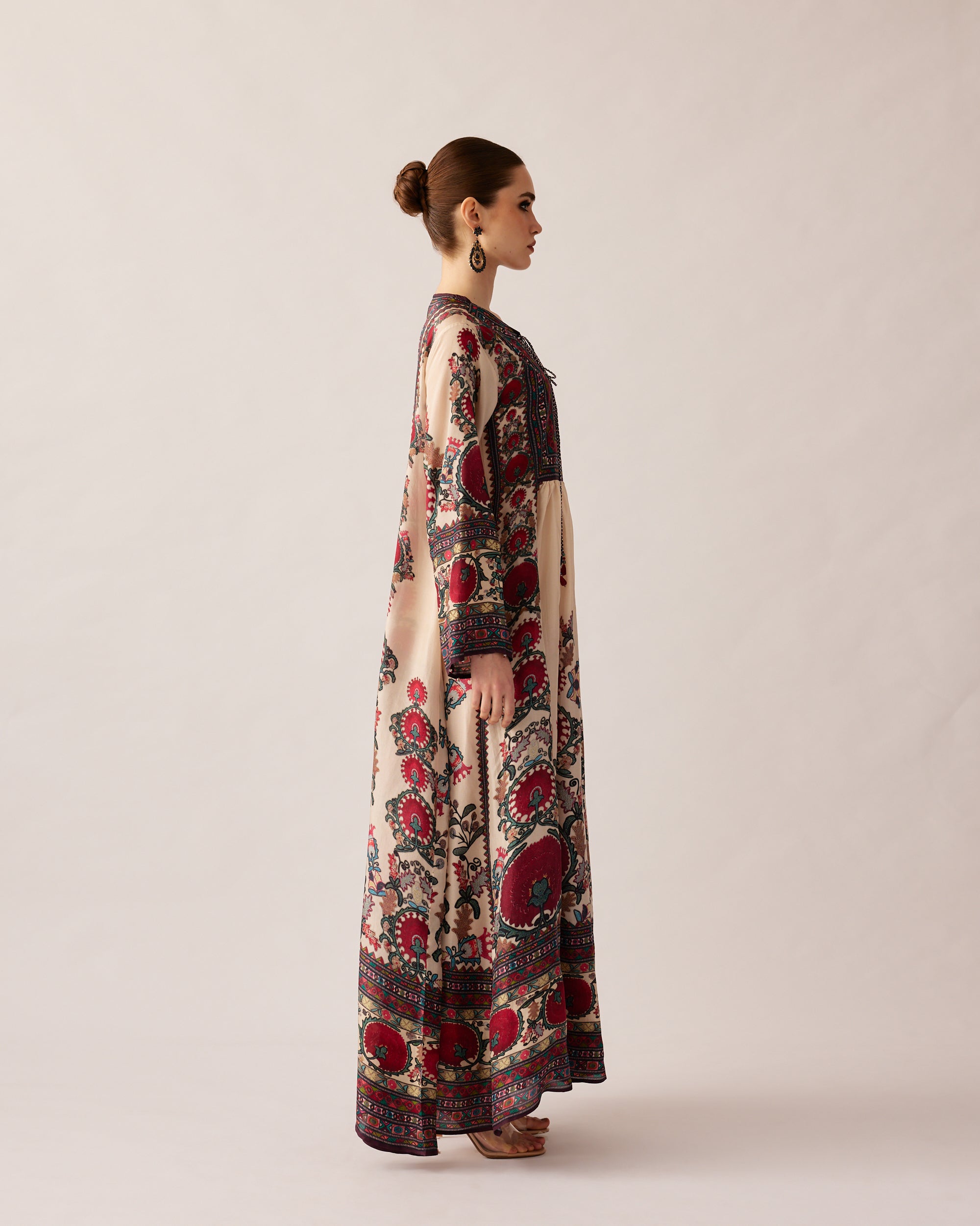 Bukhara : Anisha - Maroon
