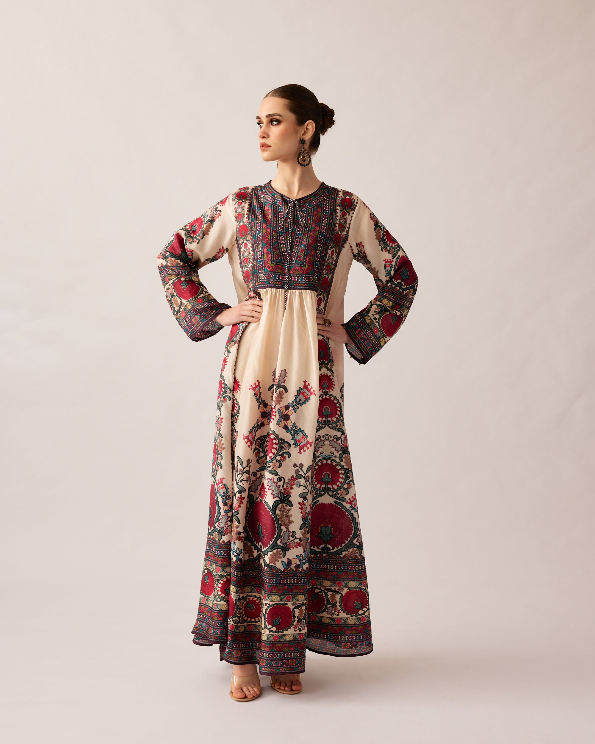 Bukhara : Anisha - Maroon