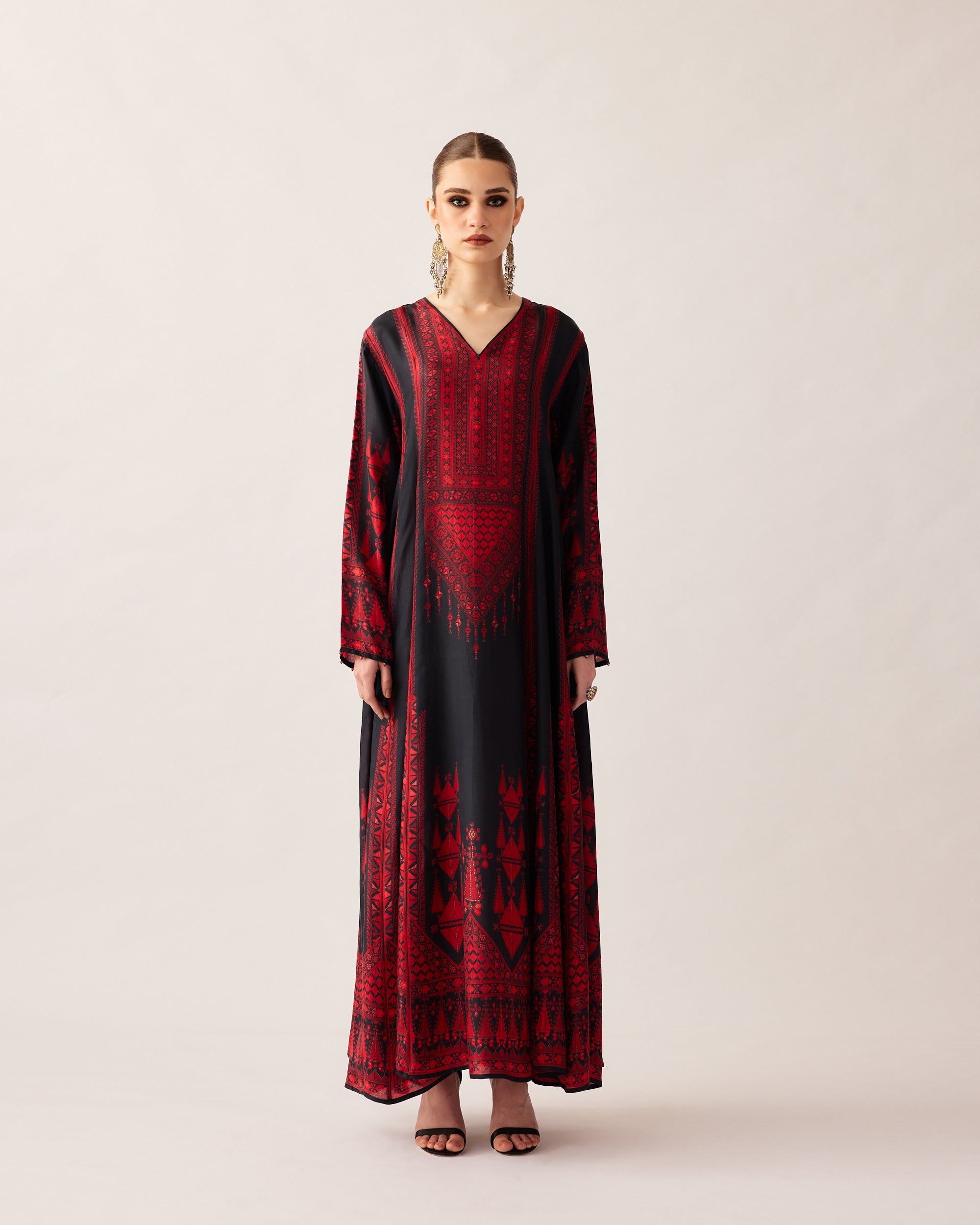 Bukhara : Adavi - Black/Red