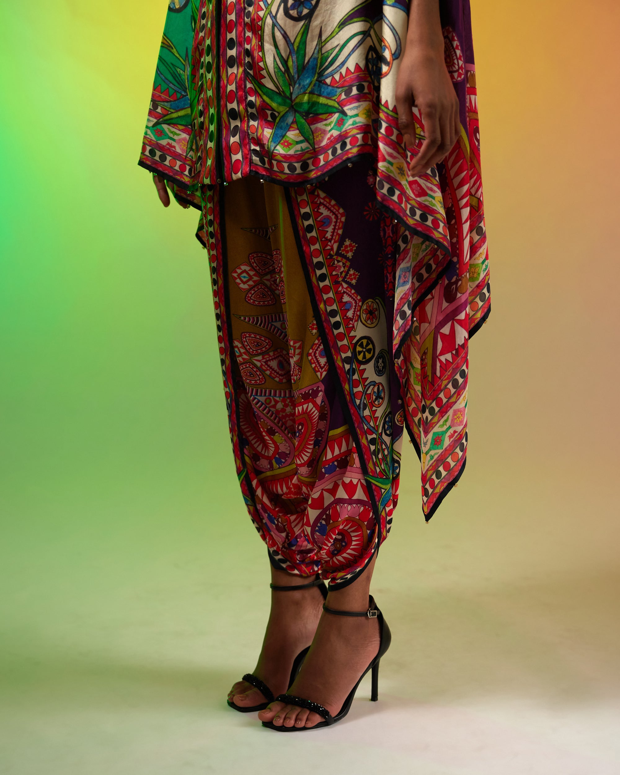 Sicily : Chloe - Black/Multi