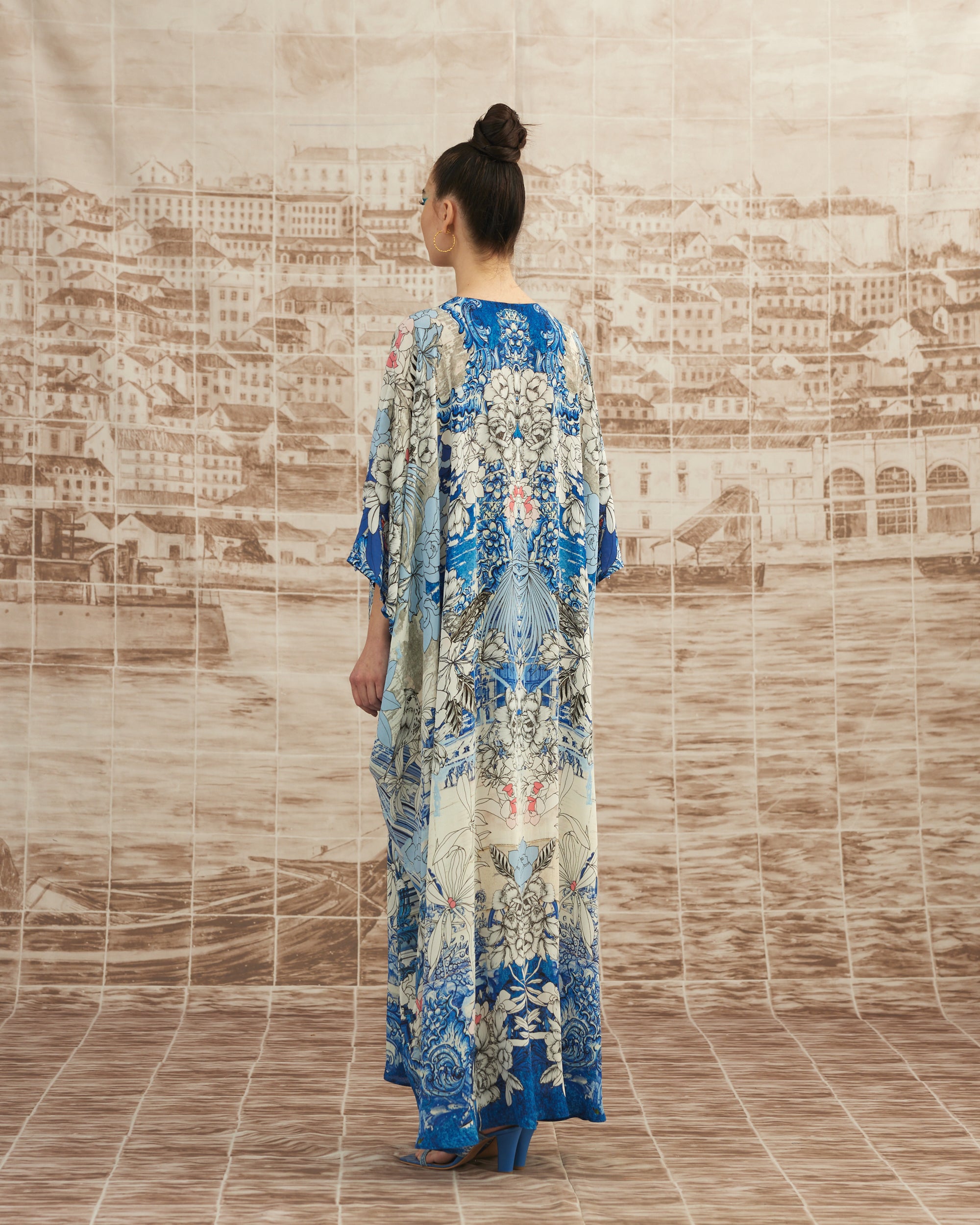 Love in Portofino (Portofino) : Imama - Blue/Coral