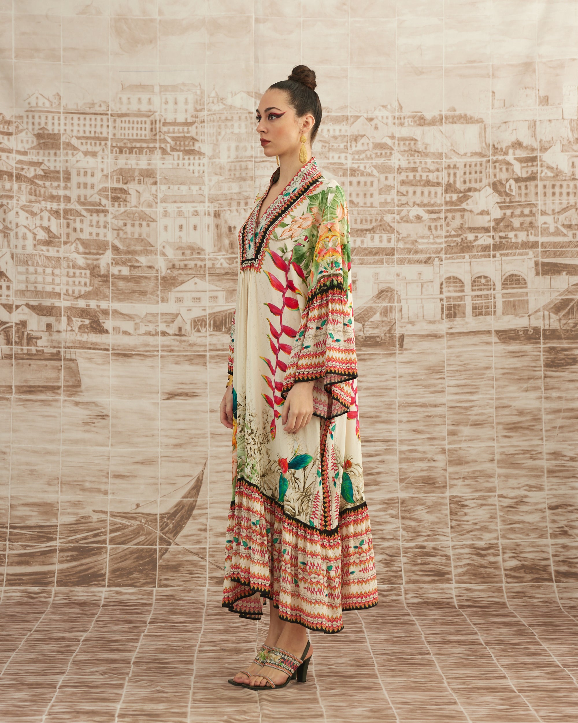 Love in Portofino (Heliconia) : Imaki - Ivory