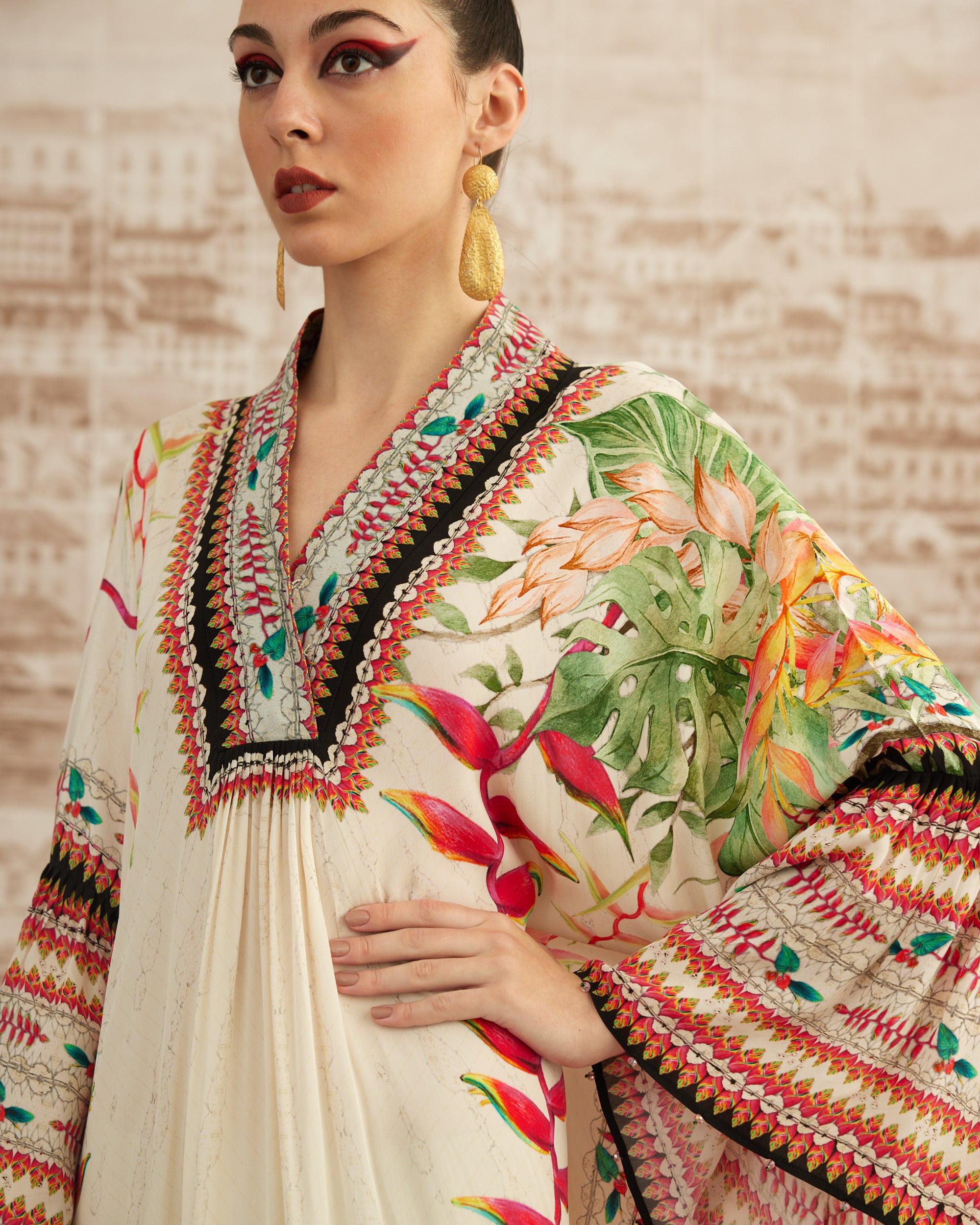 Love in Portofino (Heliconia) : Imaki - Ivory