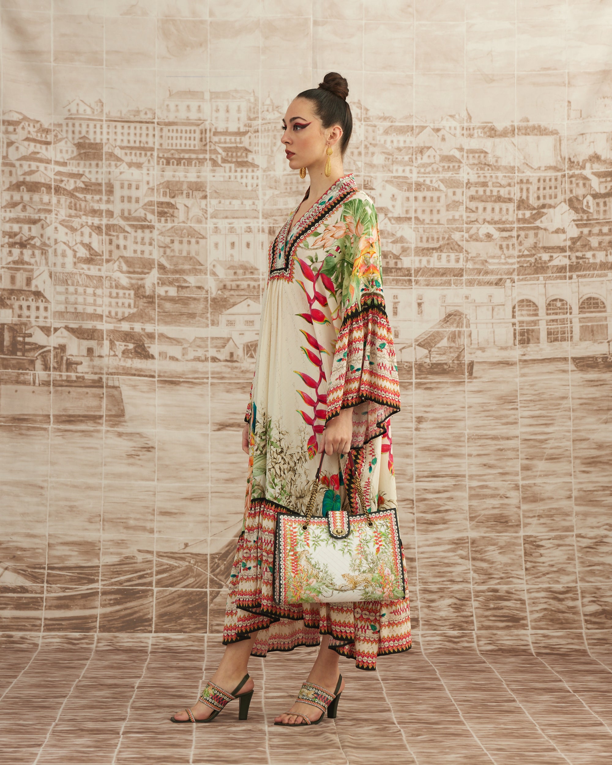 Love in Portofino (Heliconia) : Imaki - Ivory