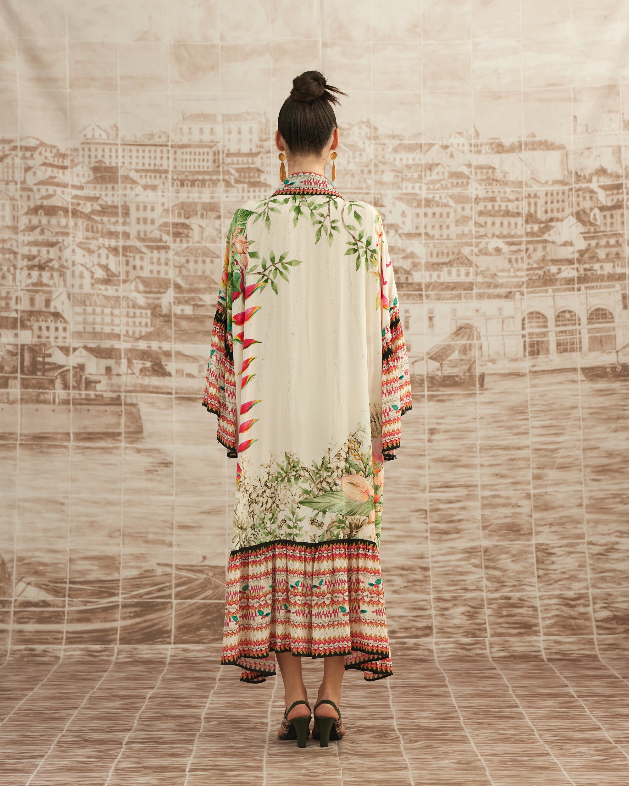 Love in Portofino (Heliconia) : Imaki - Ivory