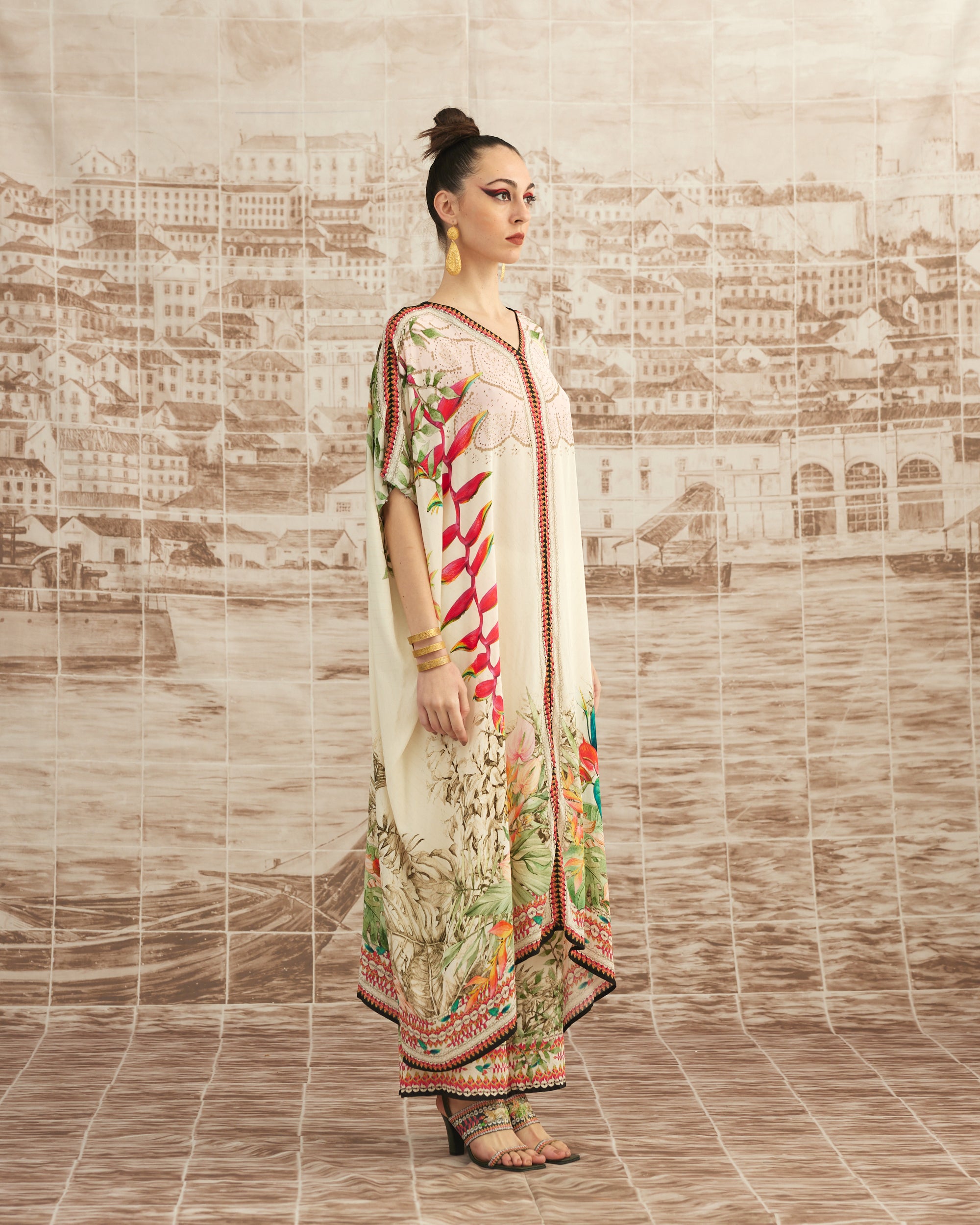 Love in Portofino (Heliconia) : Majida - Ivory