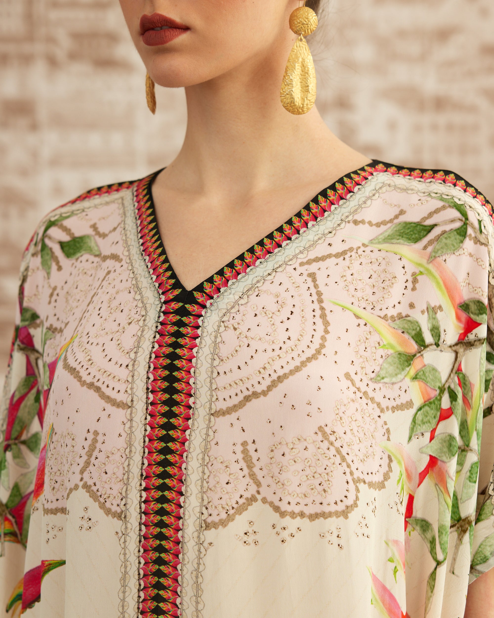 Love in Portofino (Heliconia) : Majida - Ivory