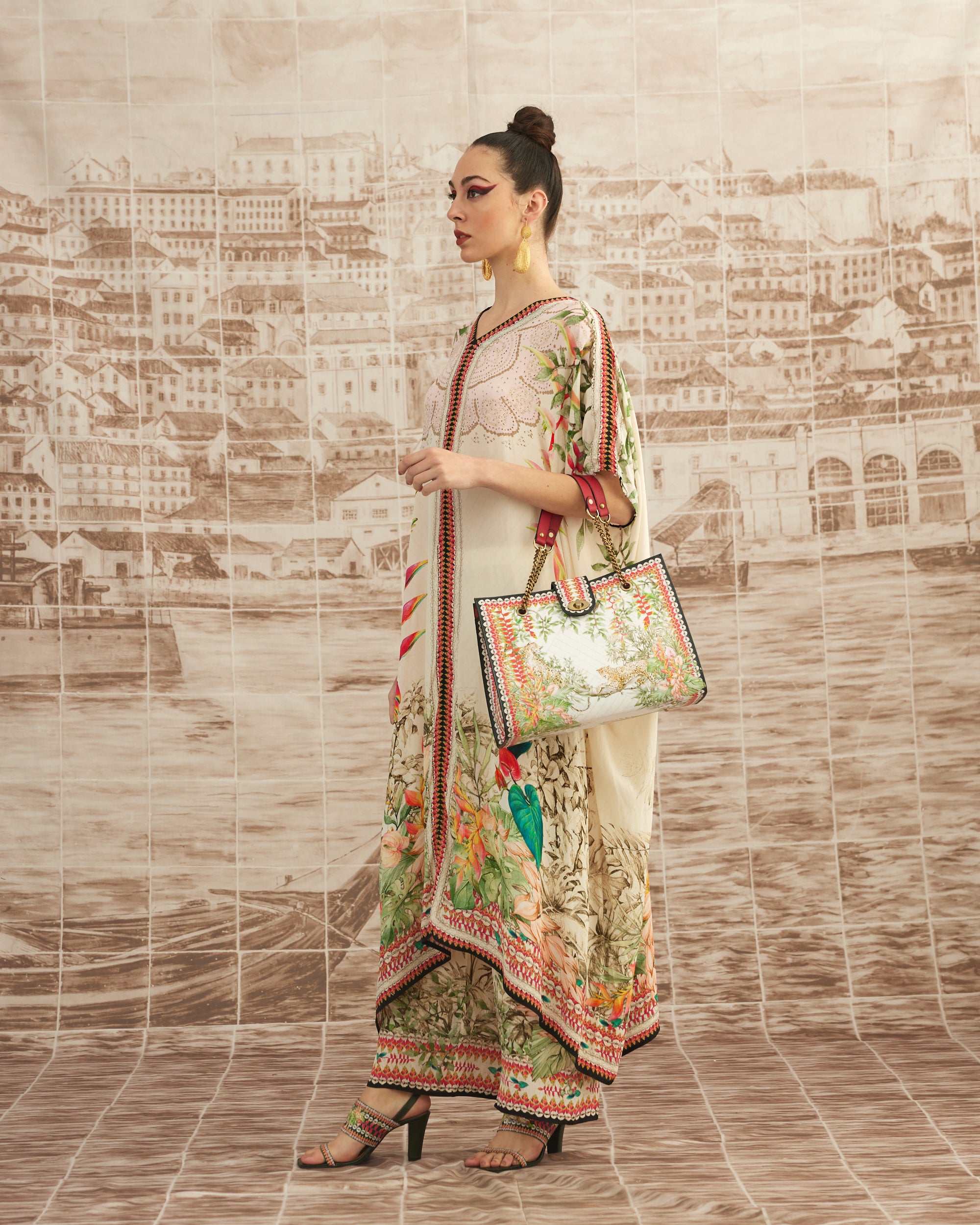 Love in Portofino (Heliconia) : Majida - Ivory