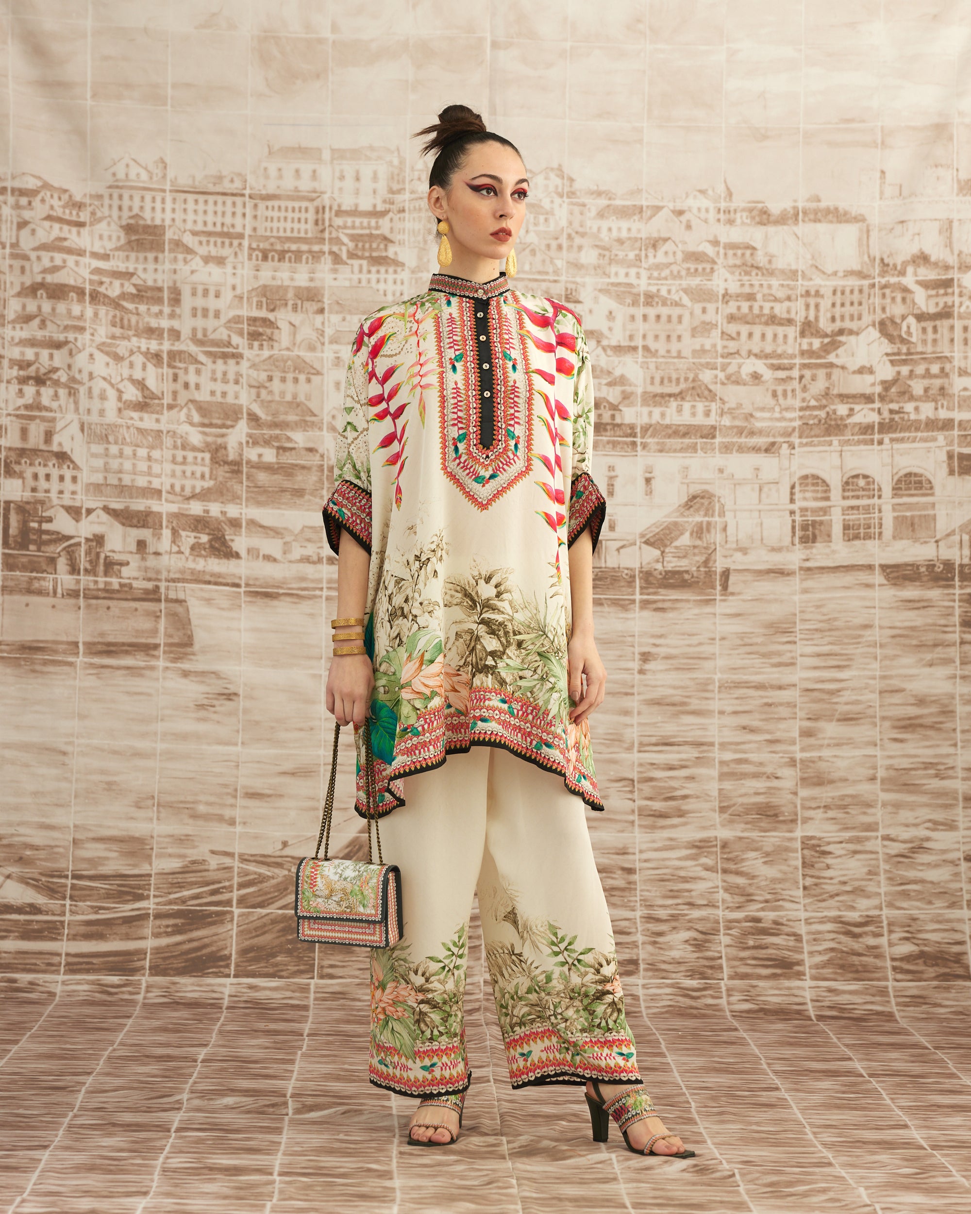 Love in Portofino (Heliconia) : Chanel 36" - Ivory