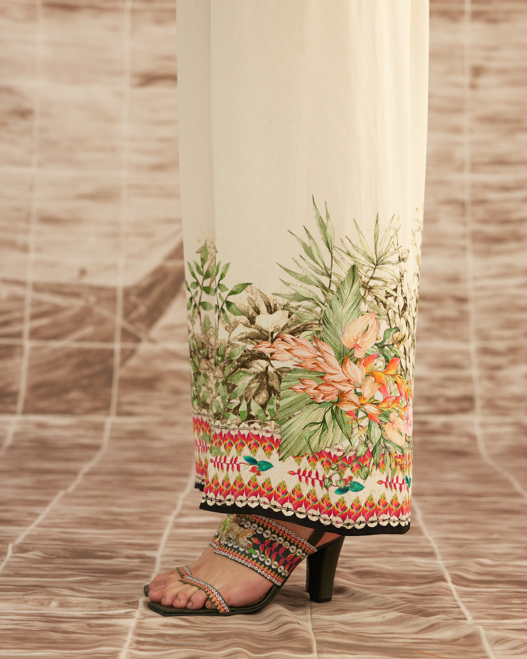 Love in Portofino (Heliconia) : Maizah - Ivory