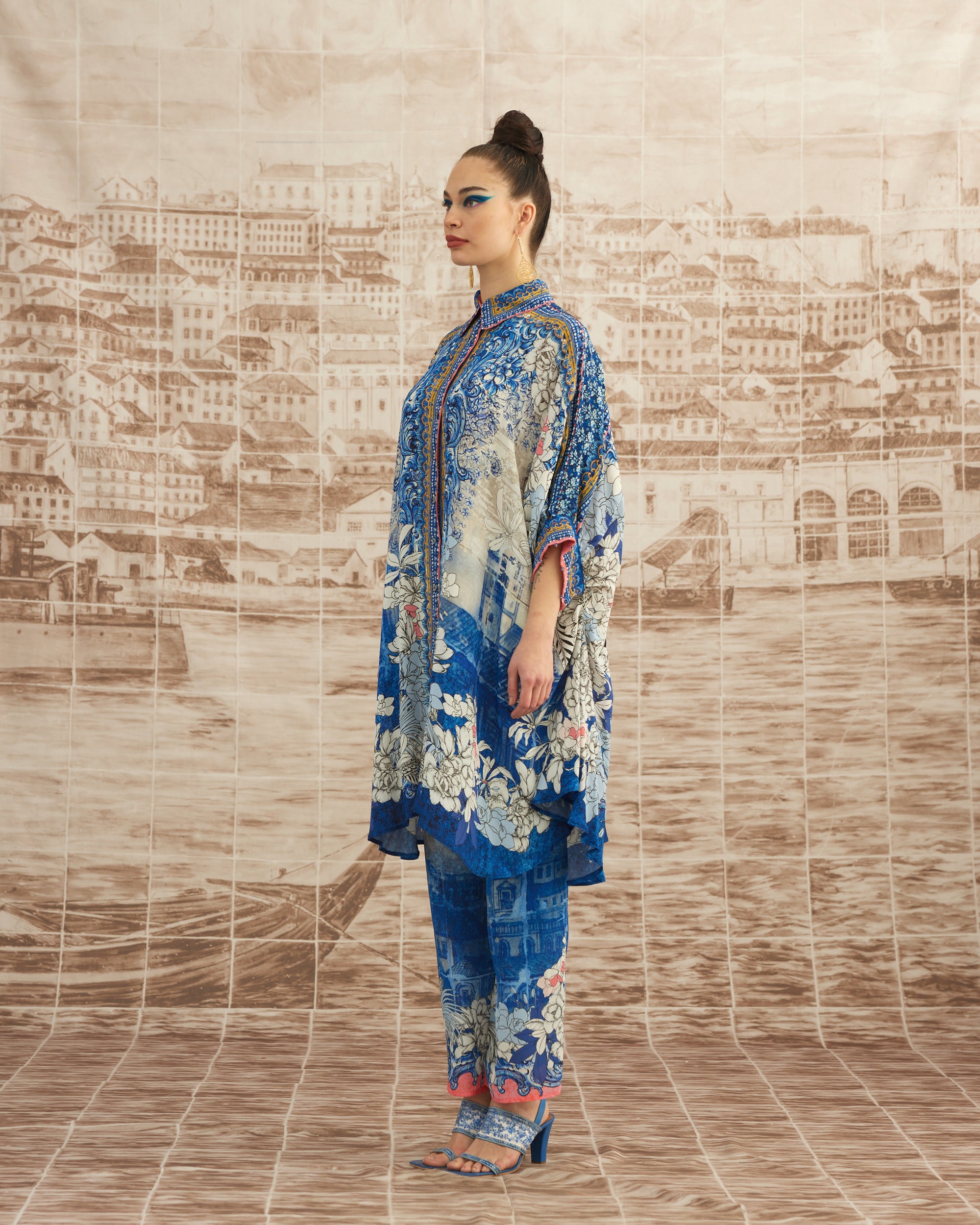 Love in Portofino (Portofino) : Kamara - Blue/Coral