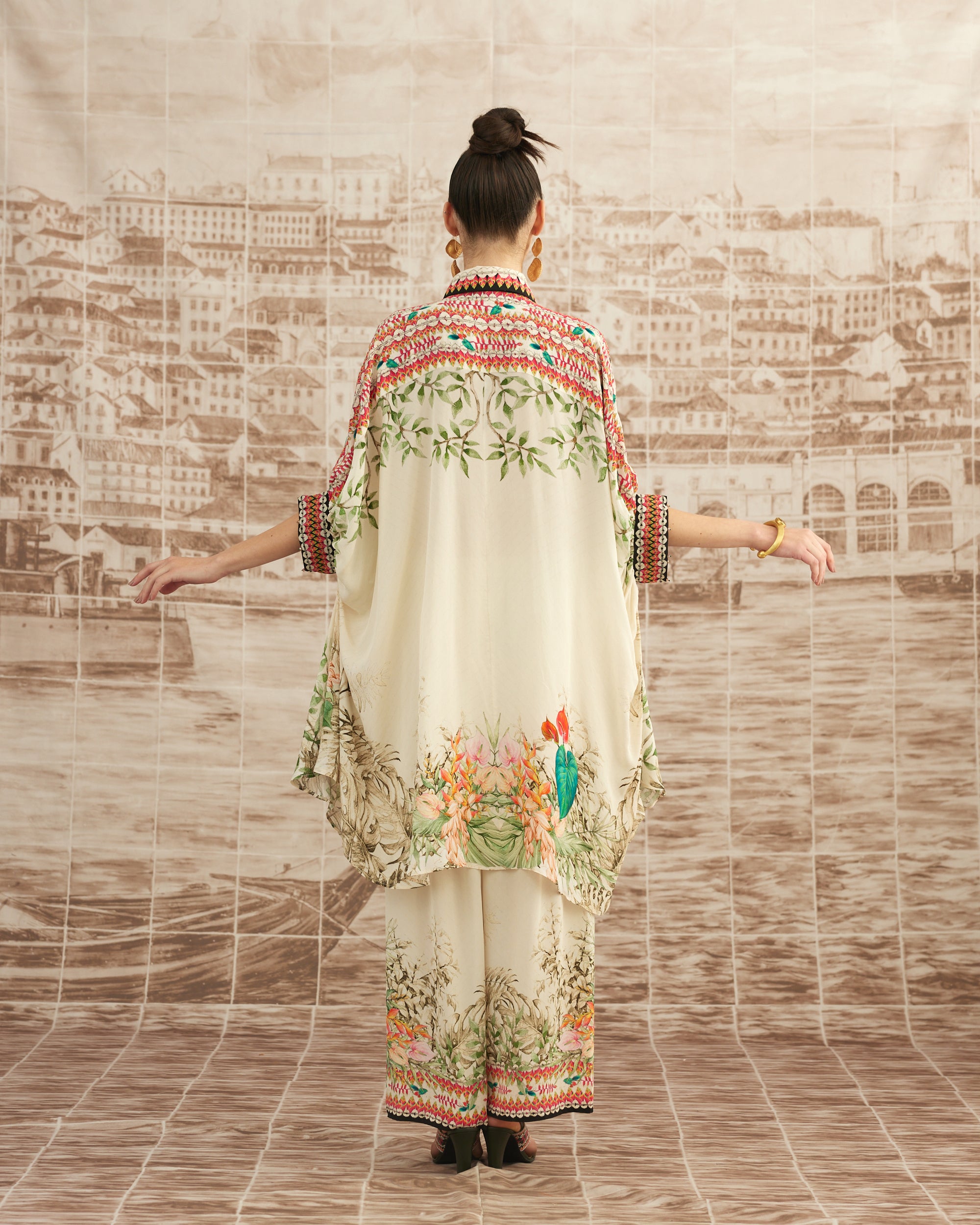 Love in Portofino (Heliconia) : Kamara - Ivory