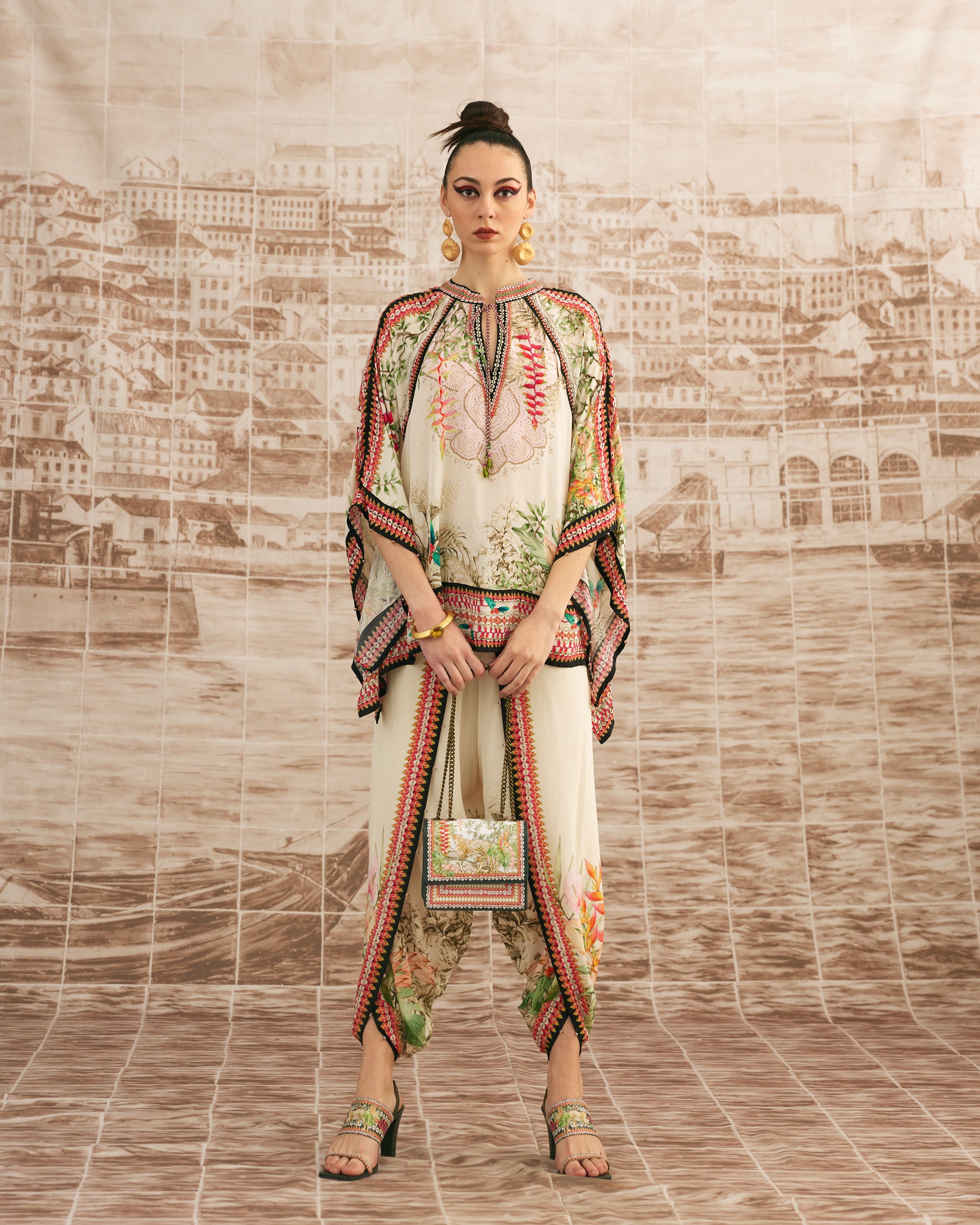 Love in Portofino (Heliconia) : Ramona Sonth - Ivory
