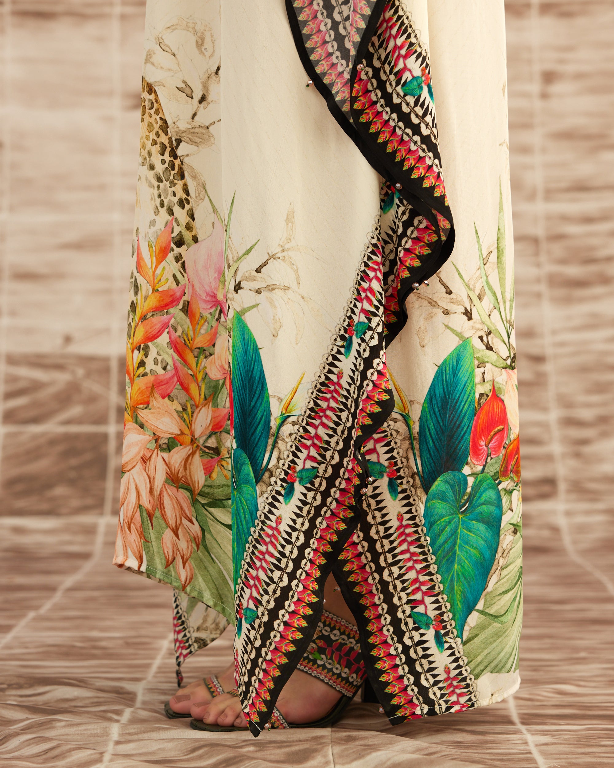 Love in Portofino (Heliconia) : Elenor - Ivory