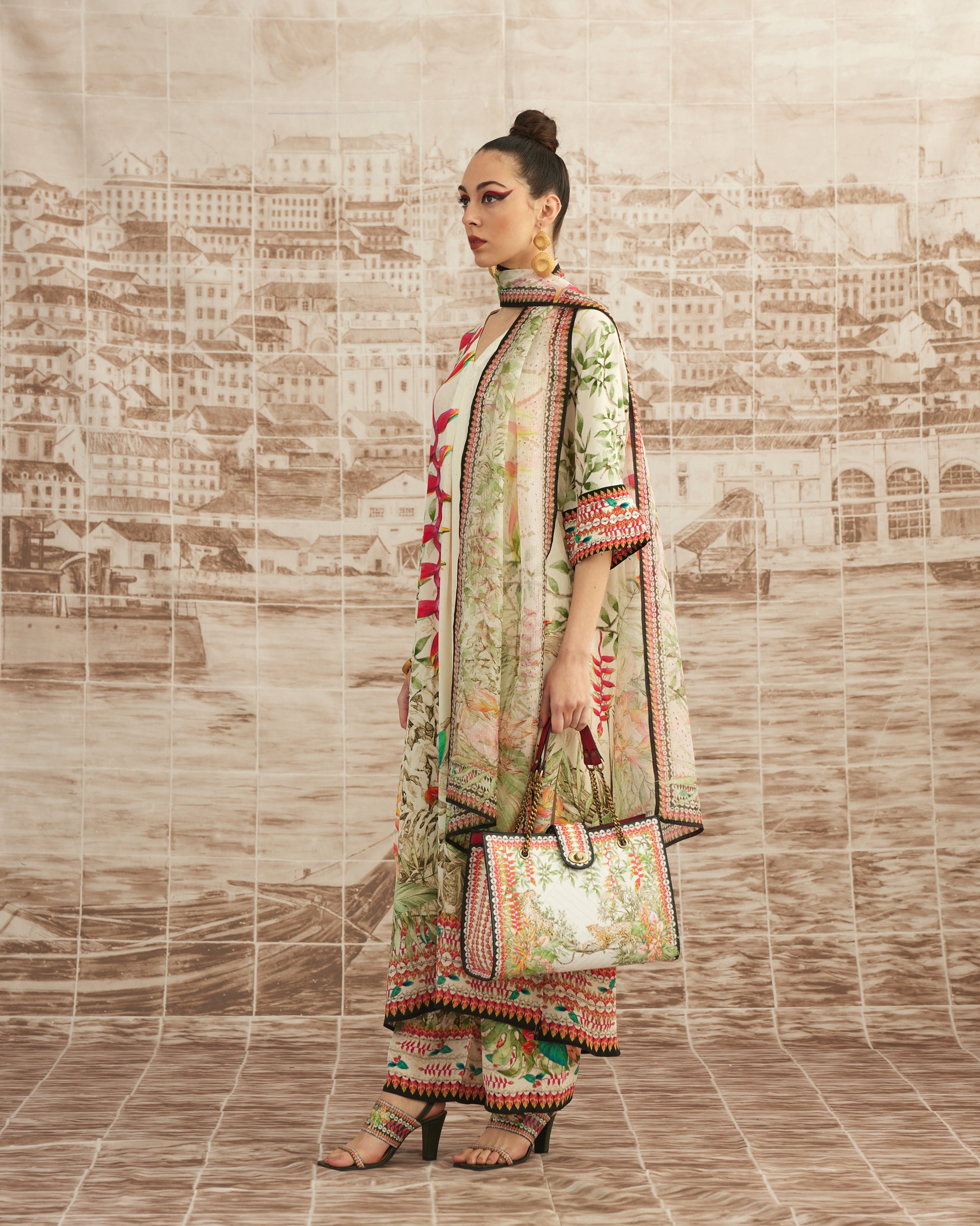 Love in Portofino (Heliconia) : Banera - Ivory