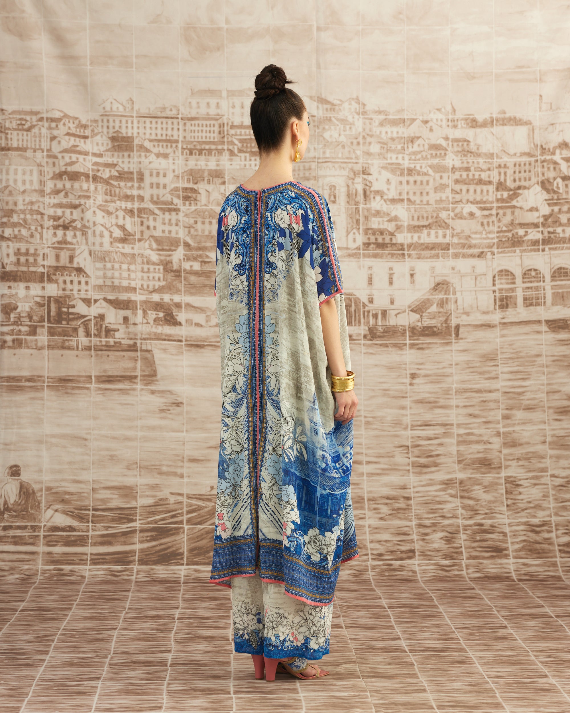 Love in Portofino (Portofino) : Majida - Blue/Coral
