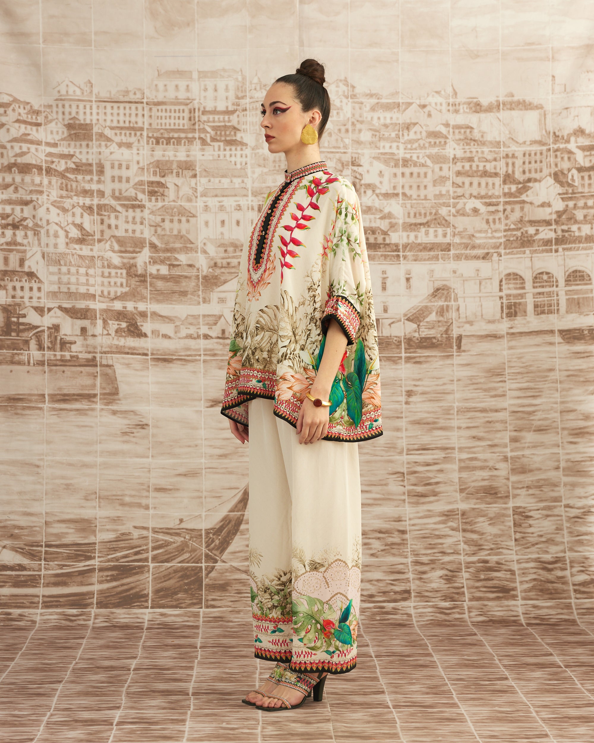 Love in Portofino (Heliconia) : Chanel - Ivory