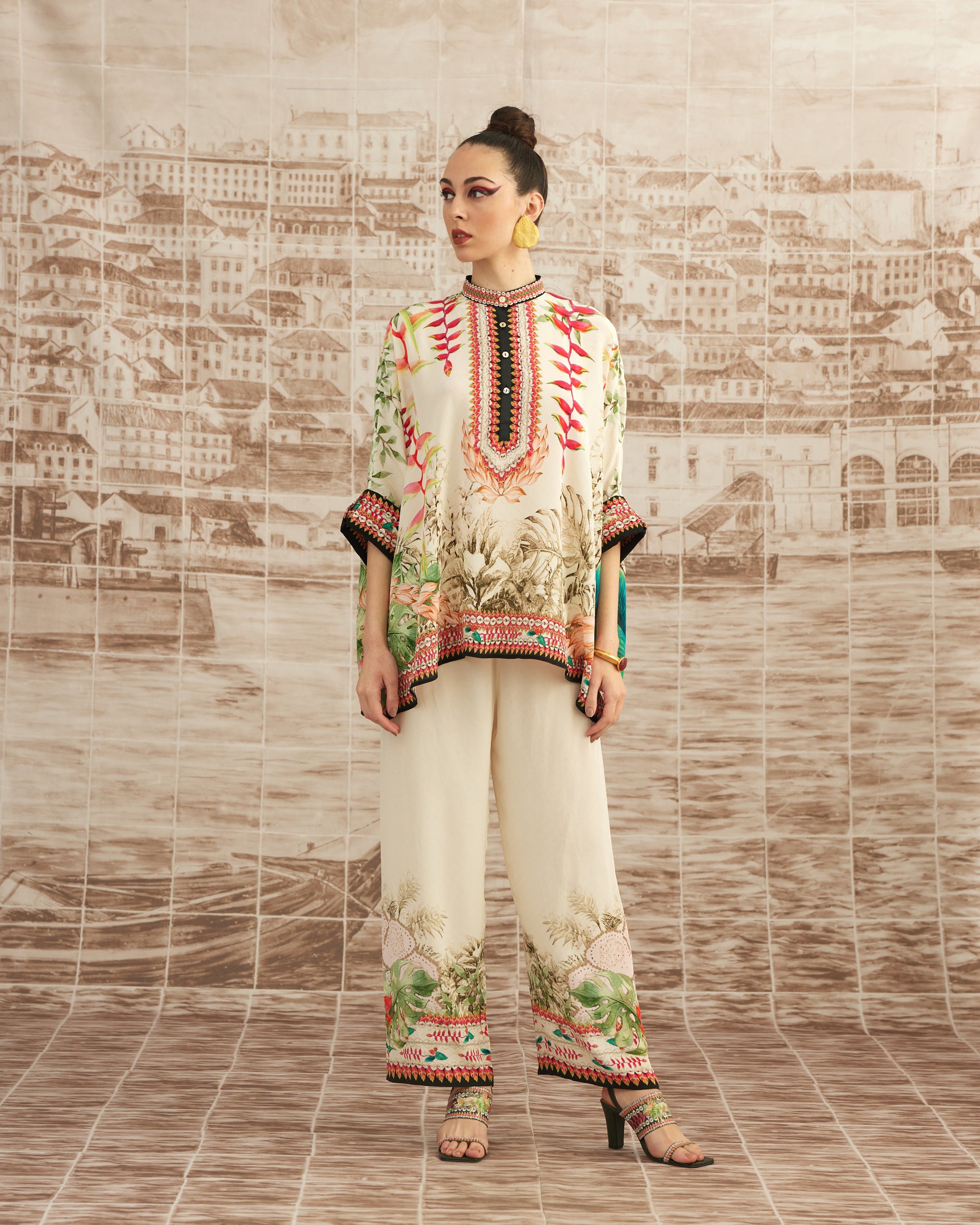 Love in Portofino (Heliconia) : Chanel - Ivory