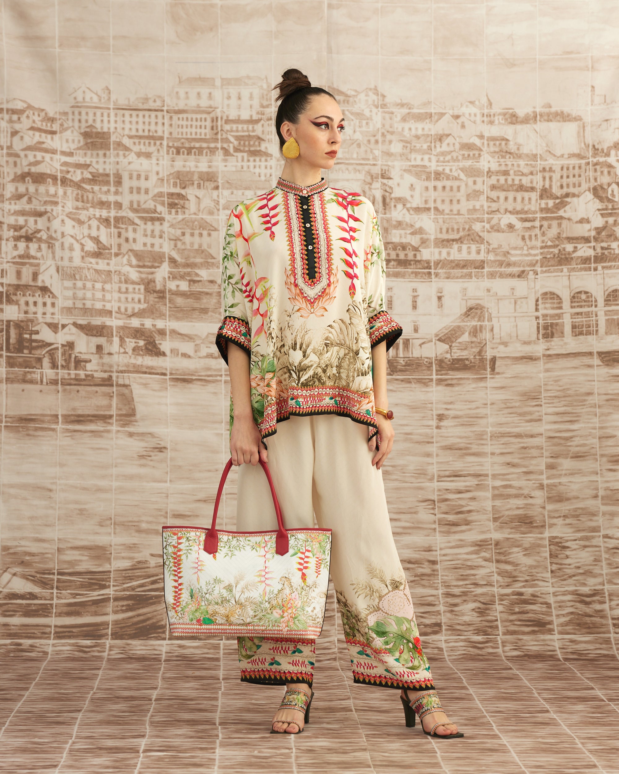Love in Portofino (Heliconia) : Chanel - Ivory