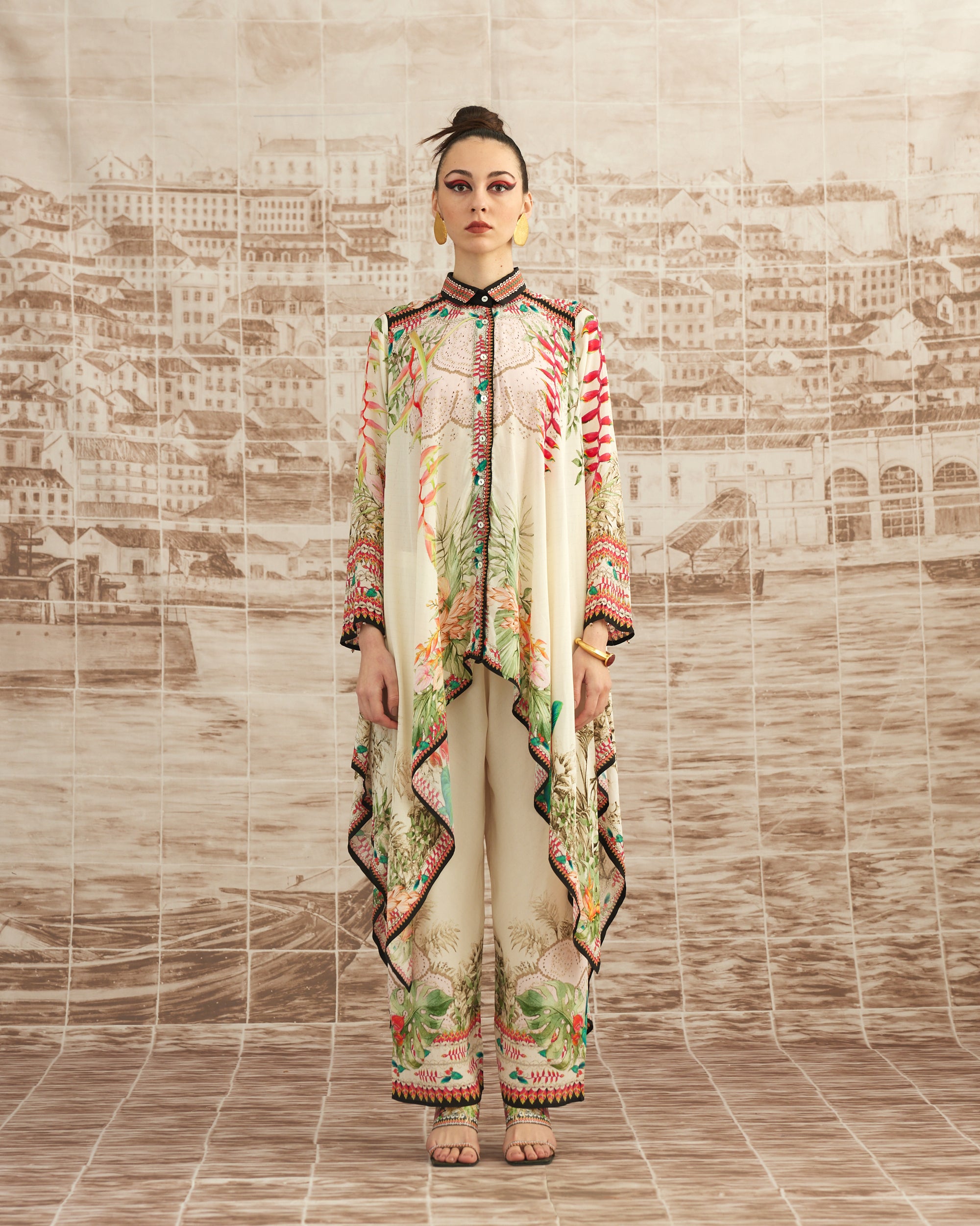 Love in Portofino (Heliconia) : Shibani - Ivory