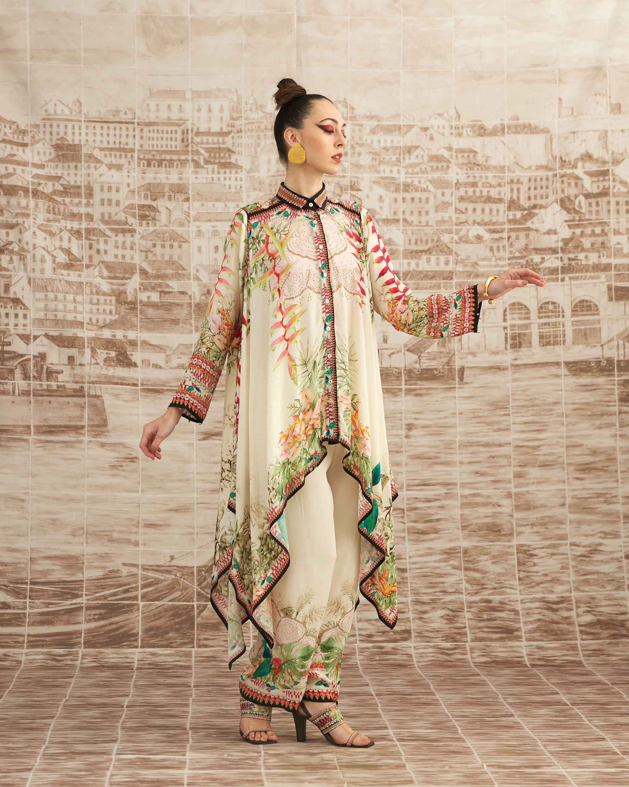 Love in Portofino (Heliconia) : Shibani - Ivory