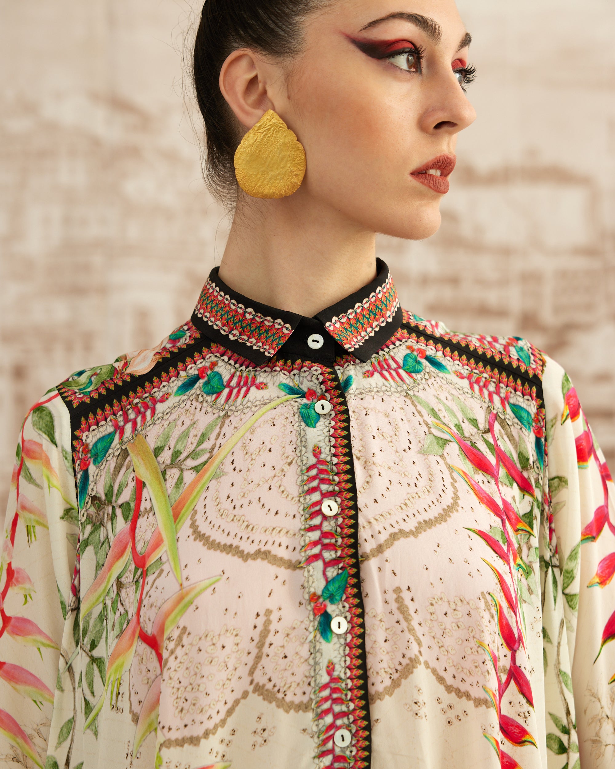 Love in Portofino (Heliconia) : Shibani - Ivory