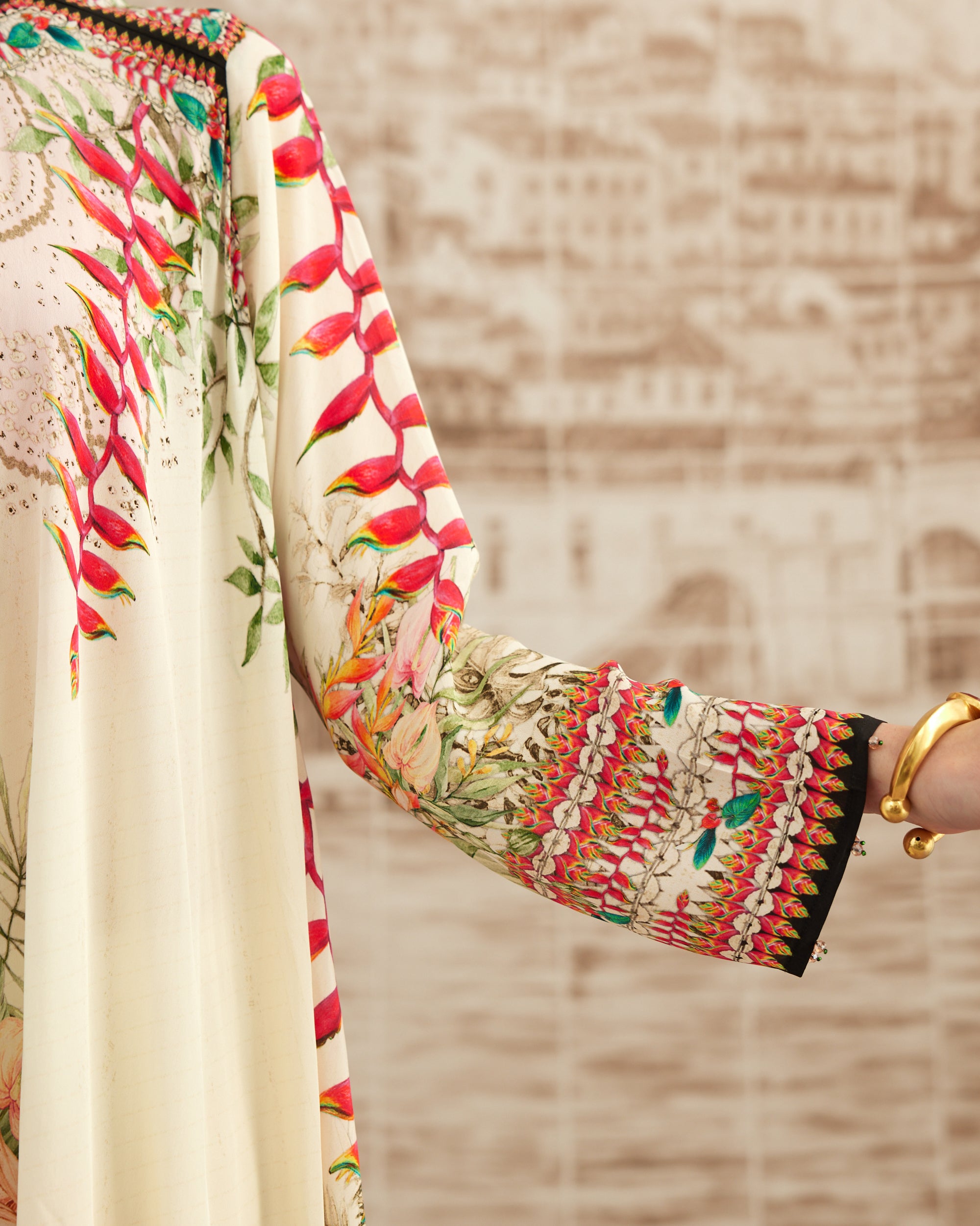 Love in Portofino (Heliconia) : Shibani - Ivory