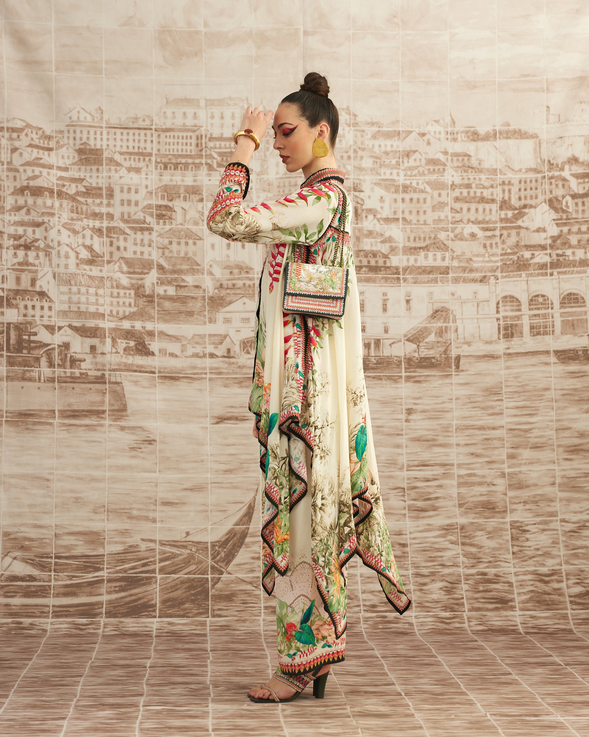 Love in Portofino (Heliconia) : Shibani - Ivory