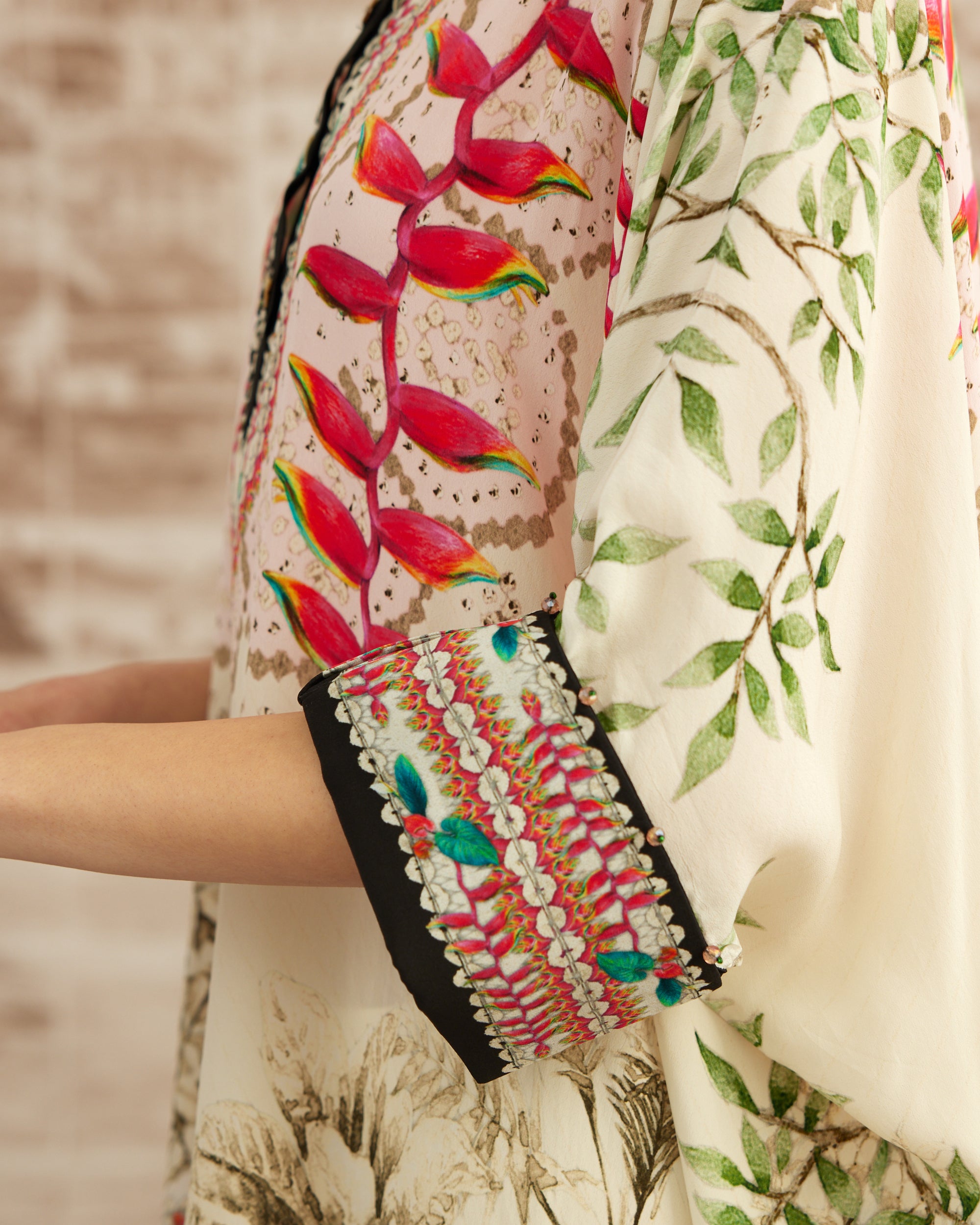 Love in Portofino (Heliconia) : Chanel - Ivory/Blush